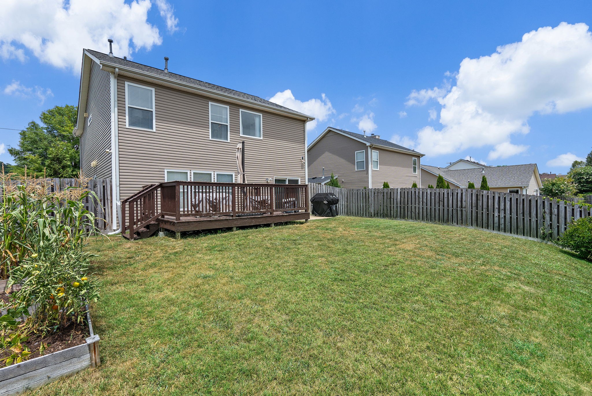 3753 Springwater Dr