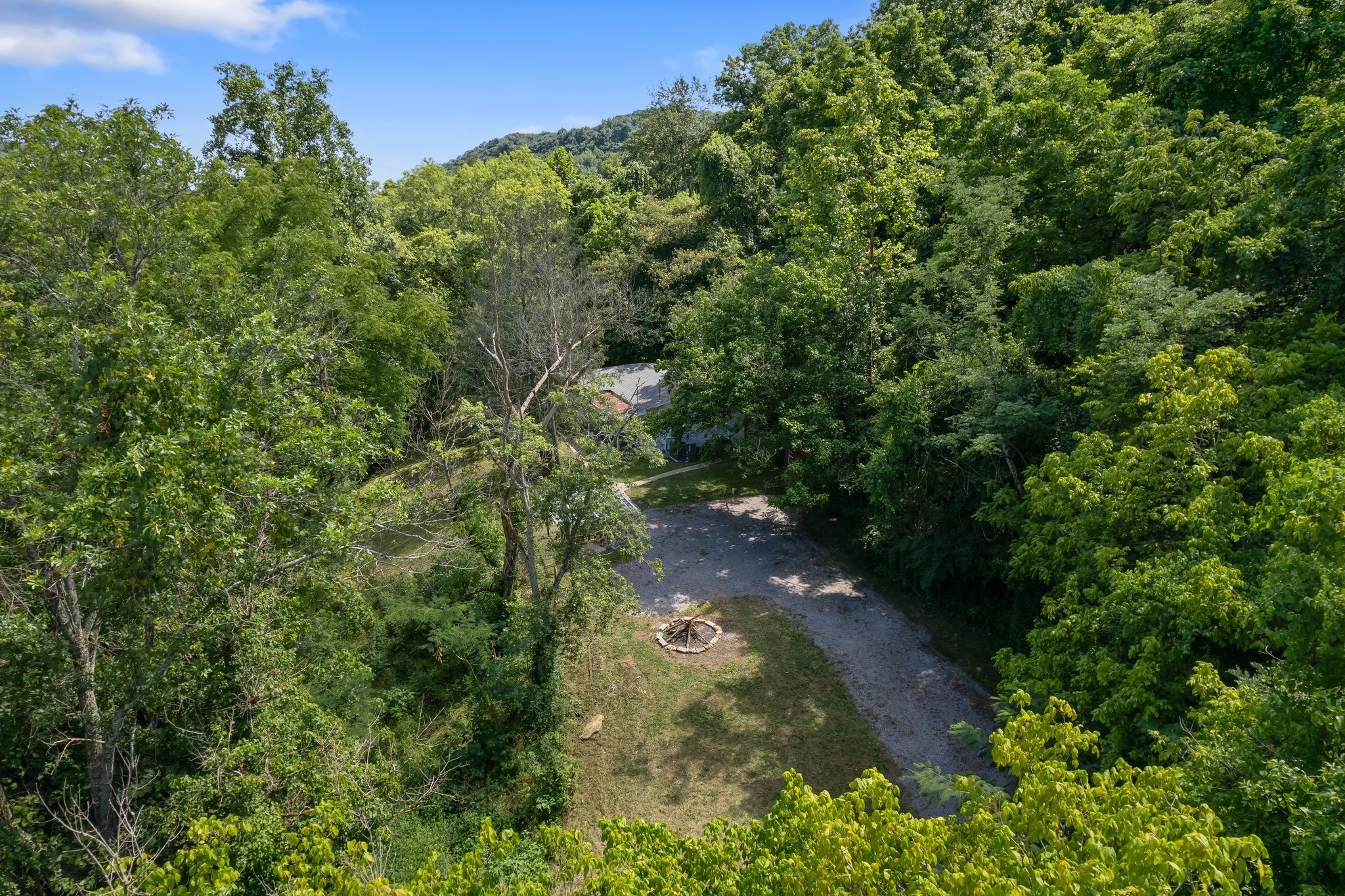 4805 Eatons Creek Rd
