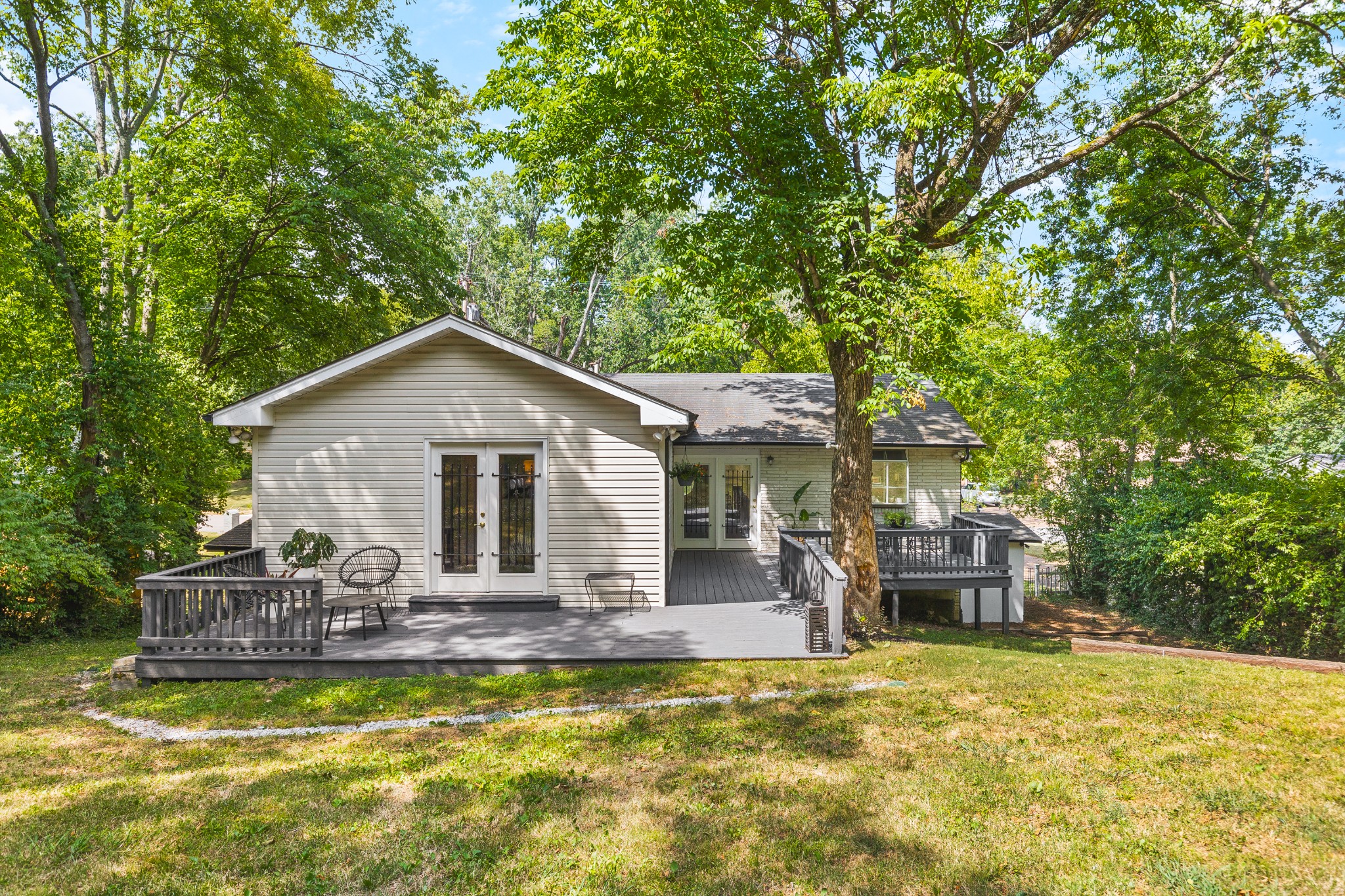 231 Willow Ln