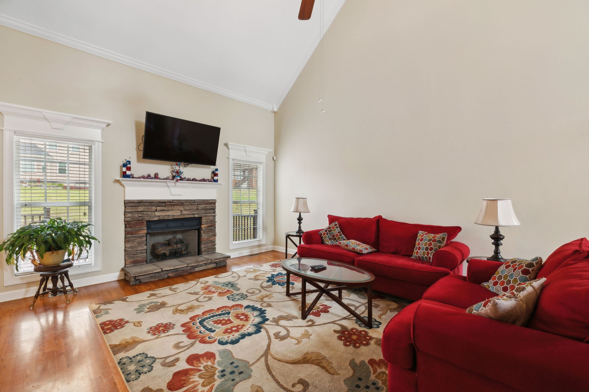 8039 Vineyard Ln
