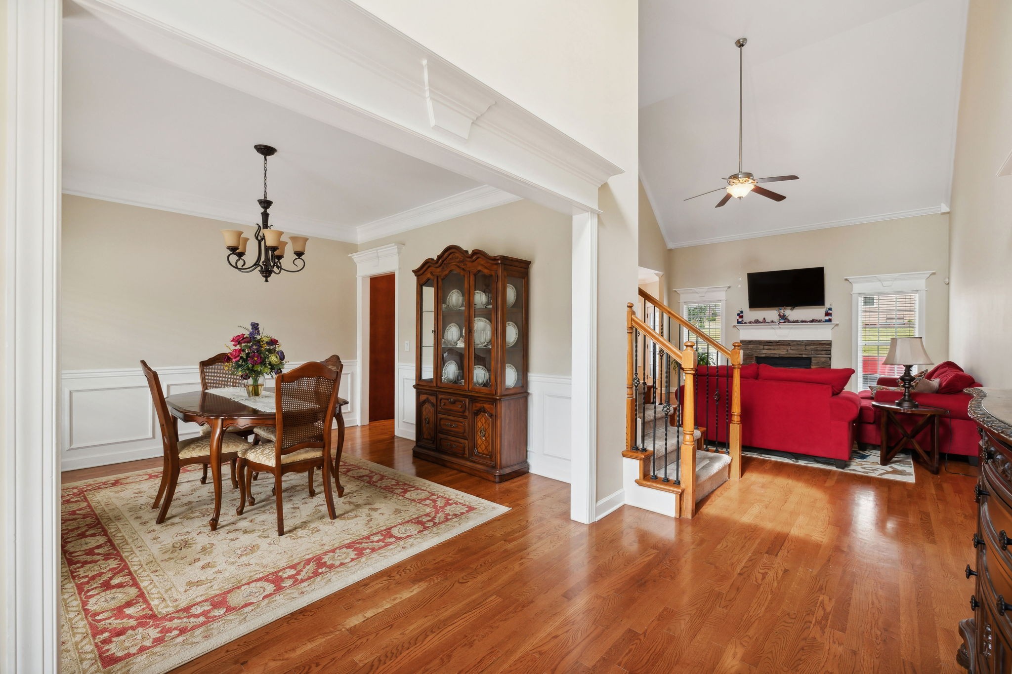 8039 Vineyard Ln