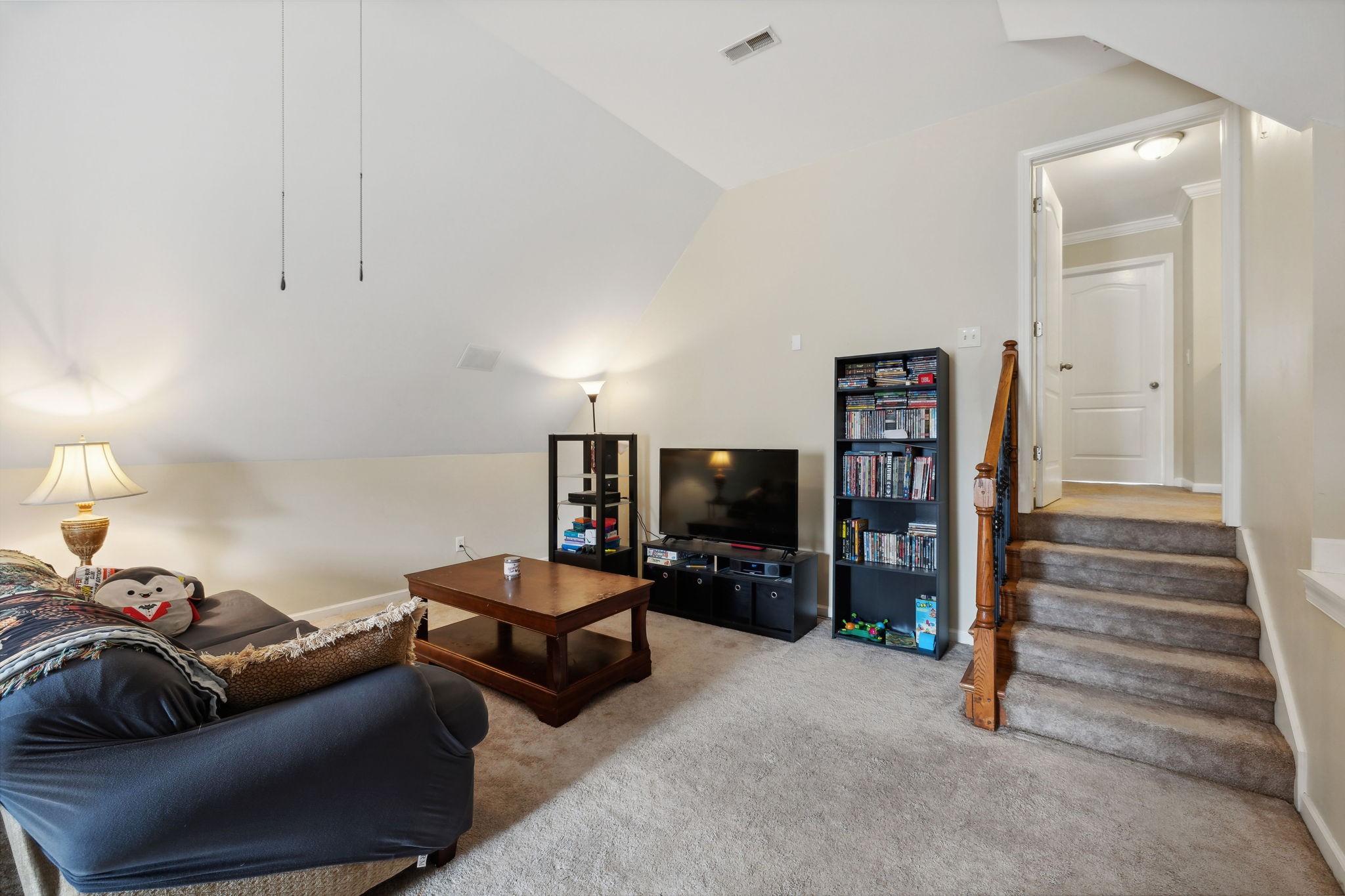 8039 Vineyard Ln