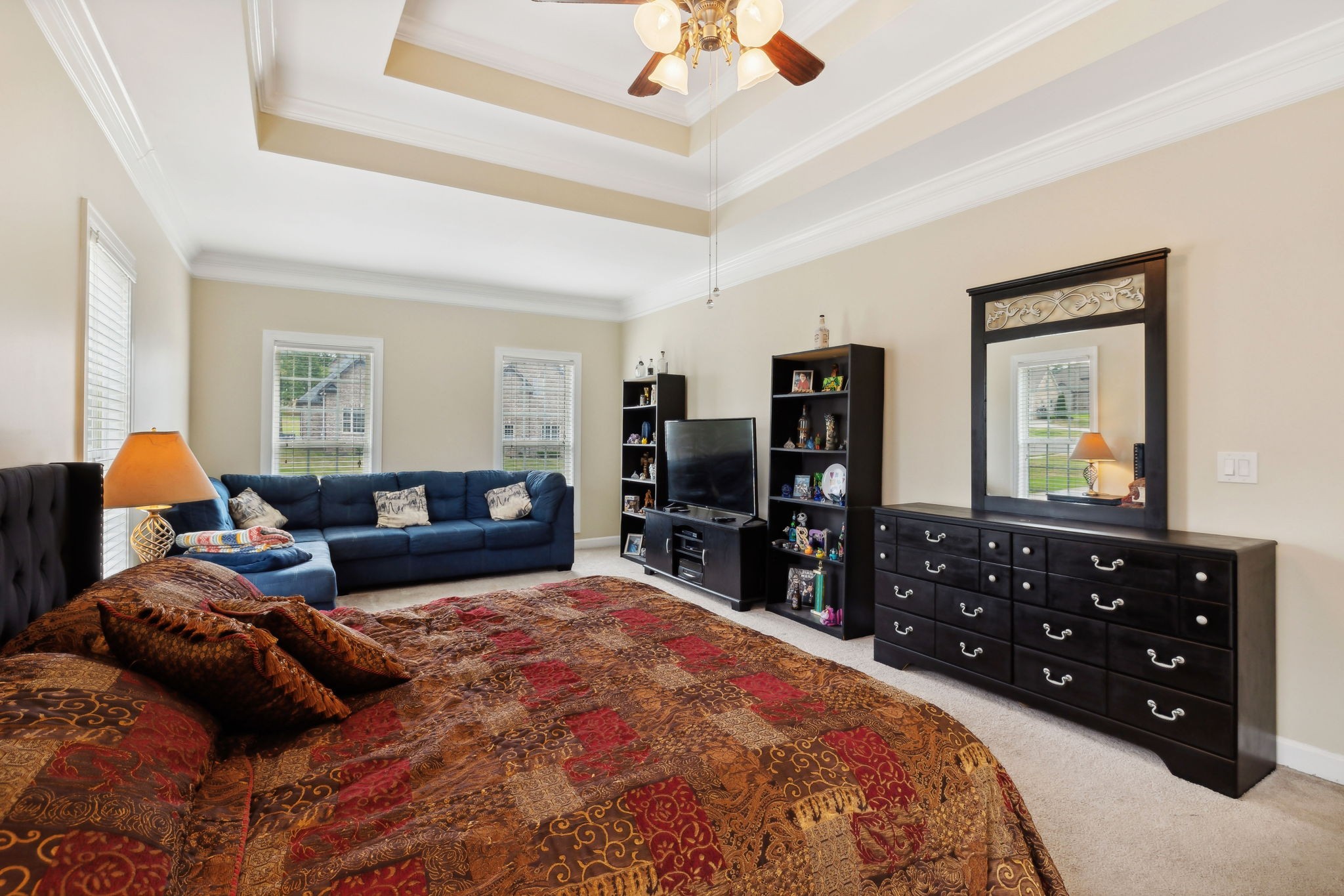 8039 Vineyard Ln