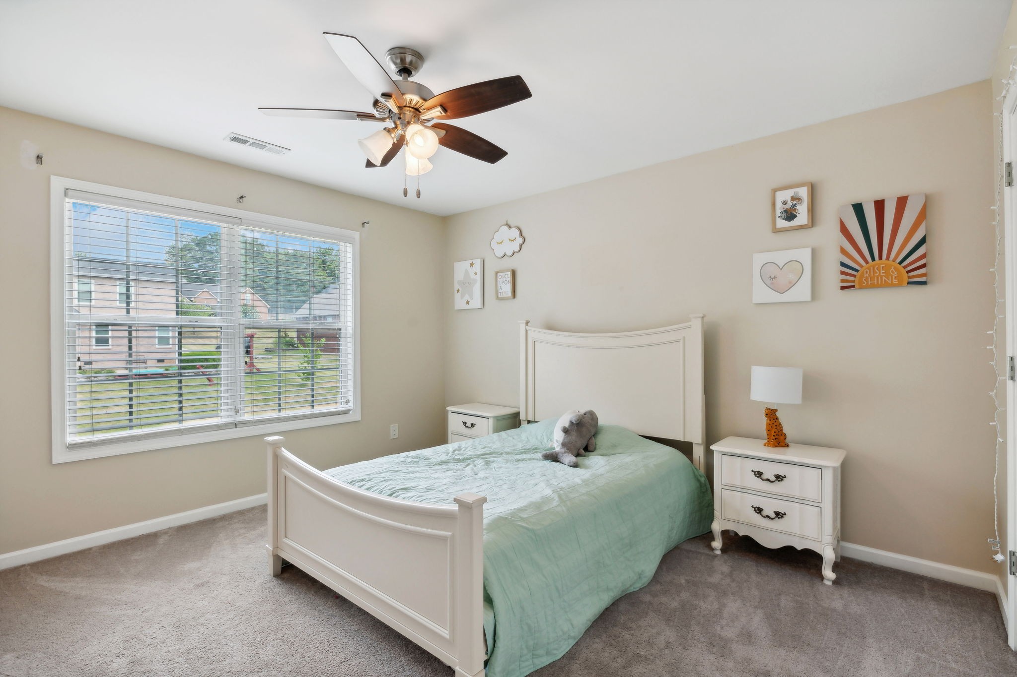 8039 Vineyard Ln