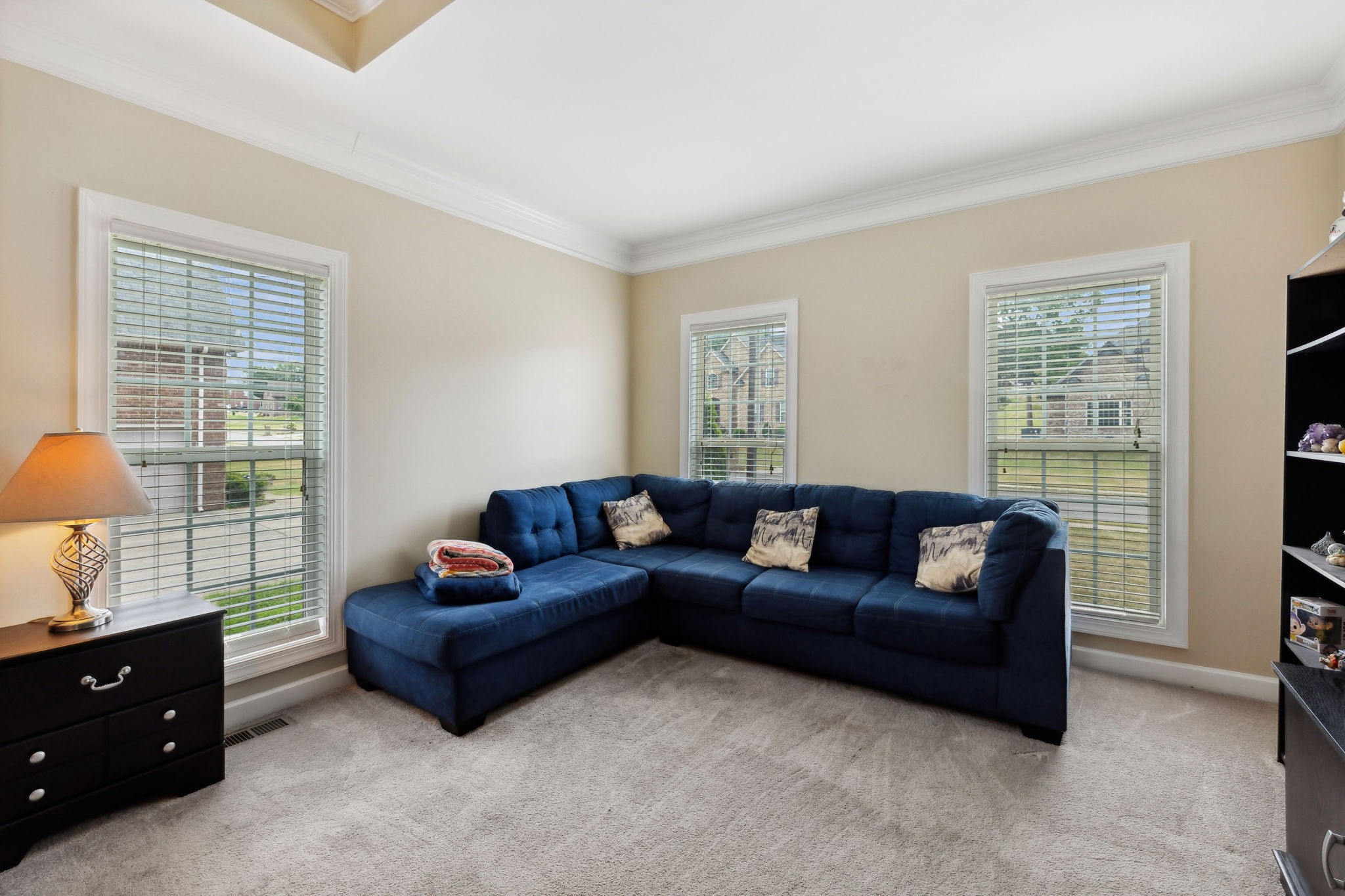 8039 Vineyard Ln