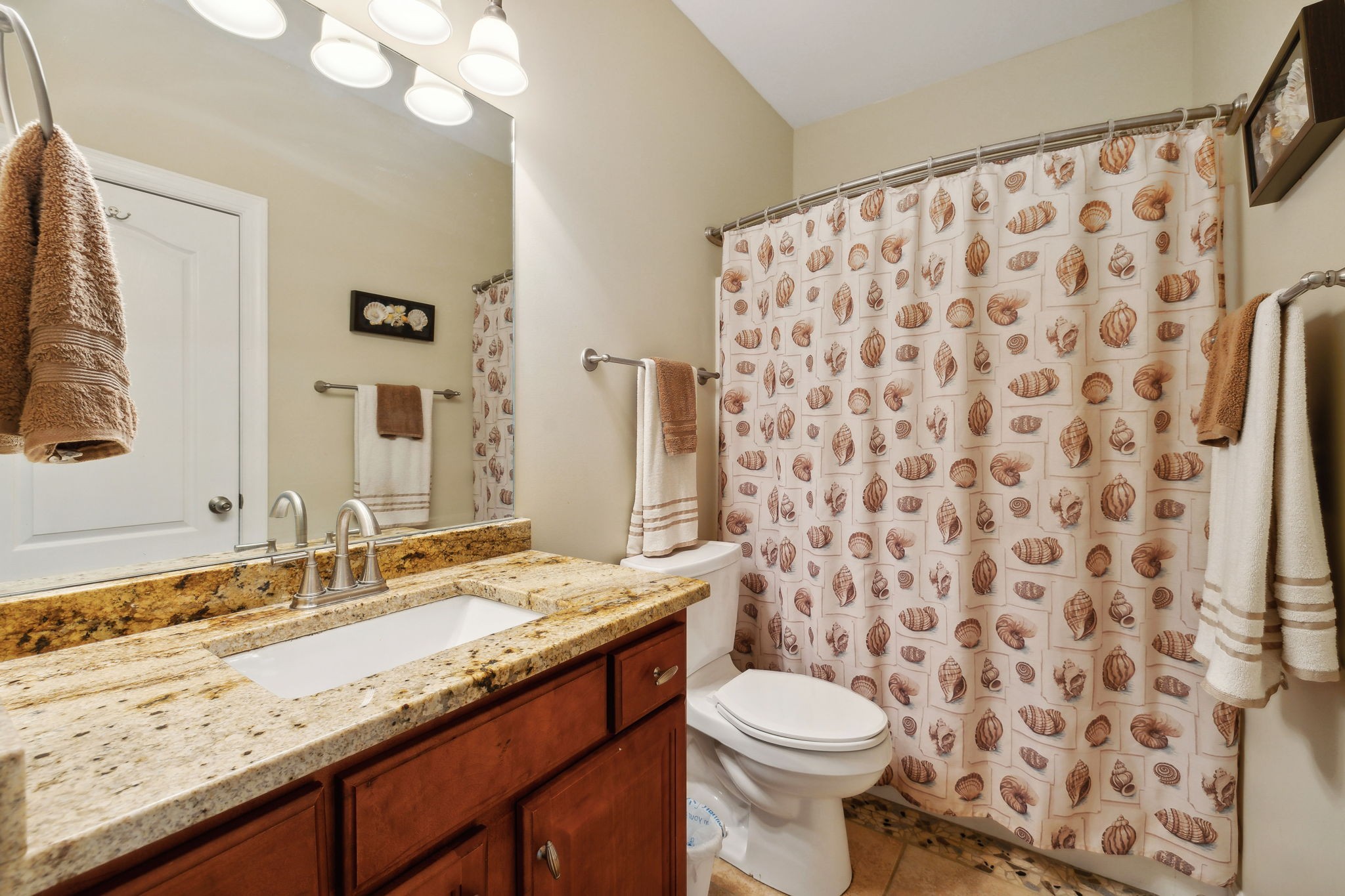 8039 Vineyard Ln