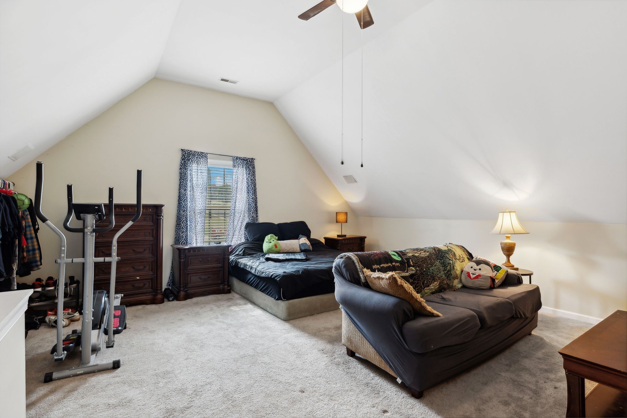 8039 Vineyard Ln