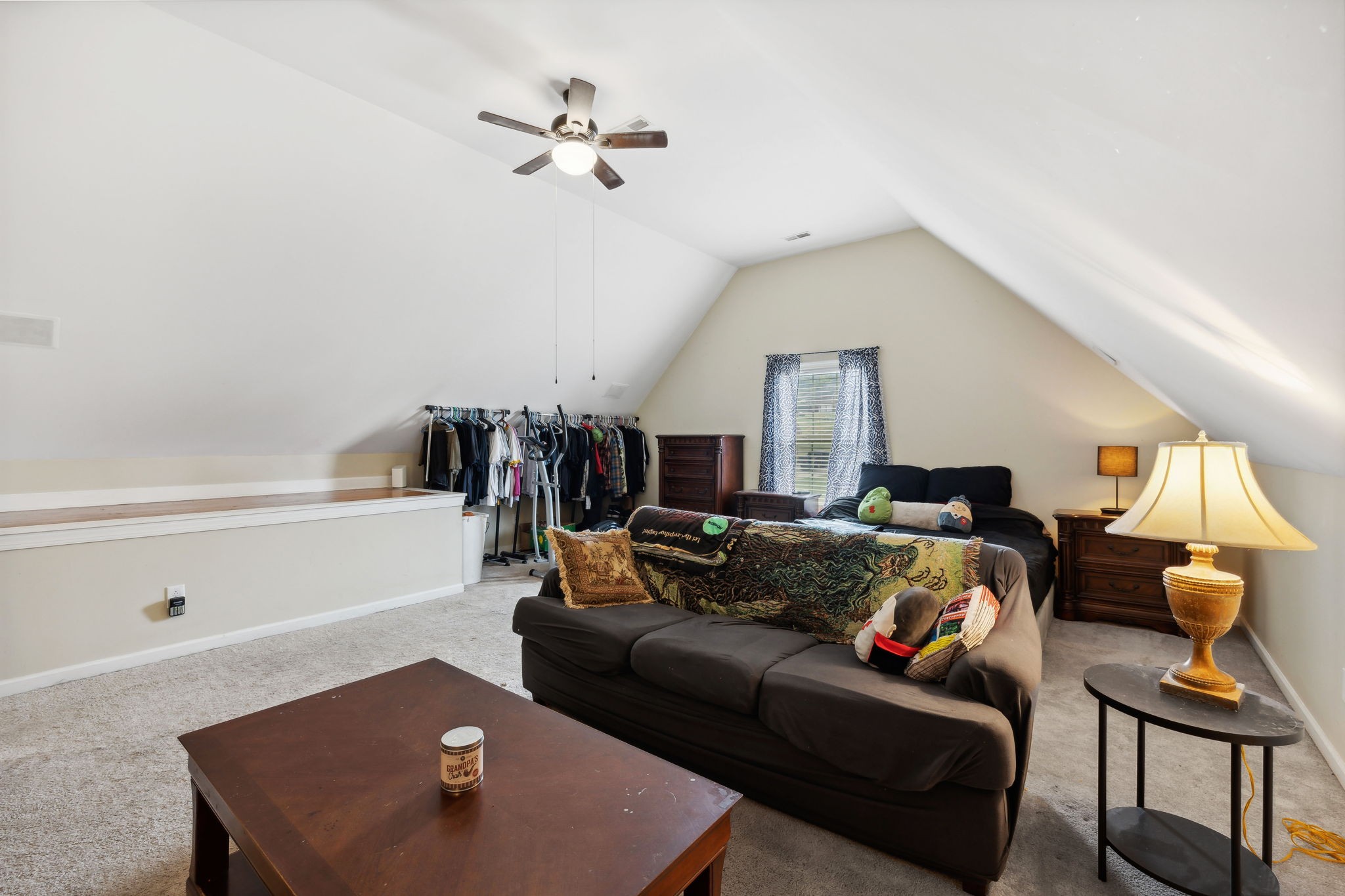 8039 Vineyard Ln