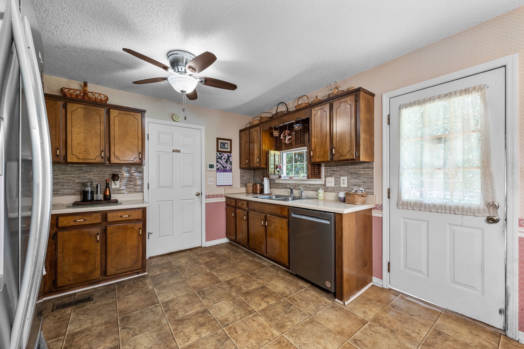 315 Shadowbrook Dr