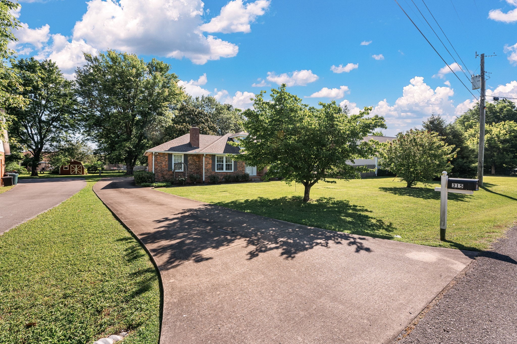 315 Shadowbrook Dr