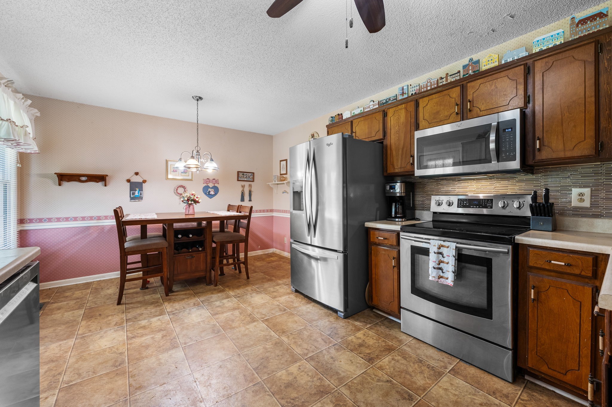 315 Shadowbrook Dr