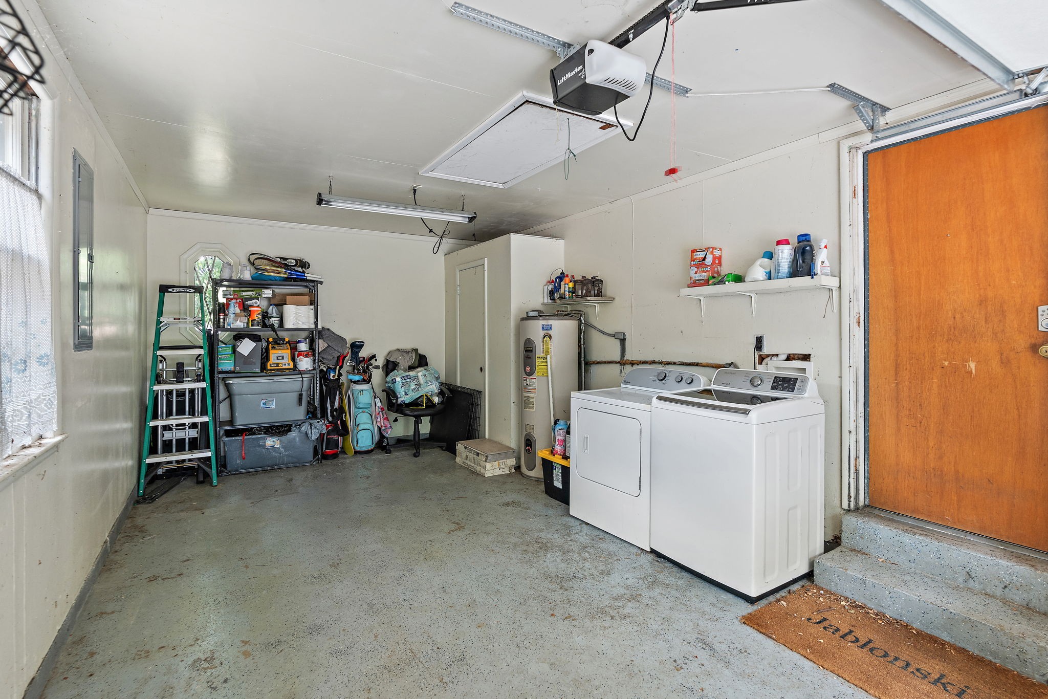613 Harding Pl