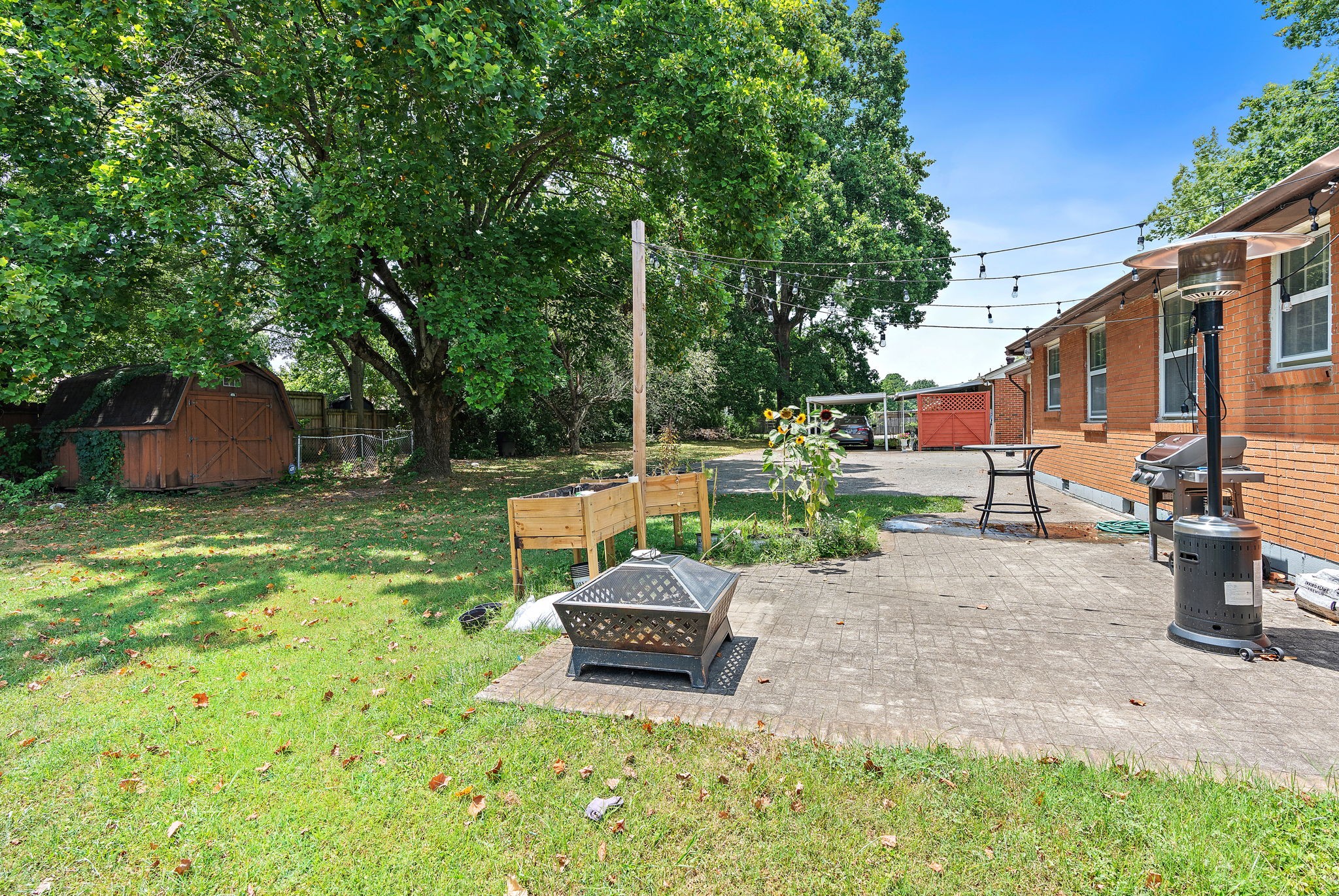 613 Harding Pl