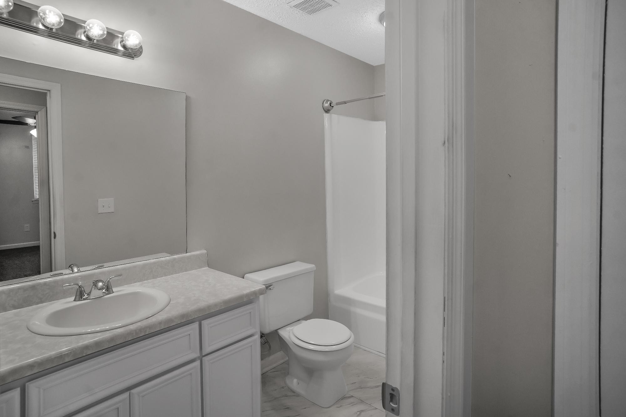 1301 Neelys Bend Rd Unit: 73