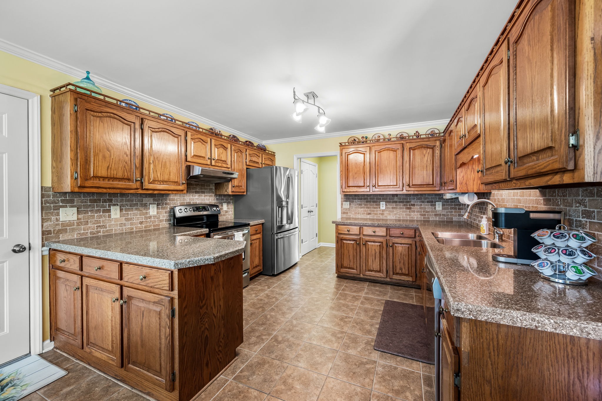 2104 Red Mile Rd