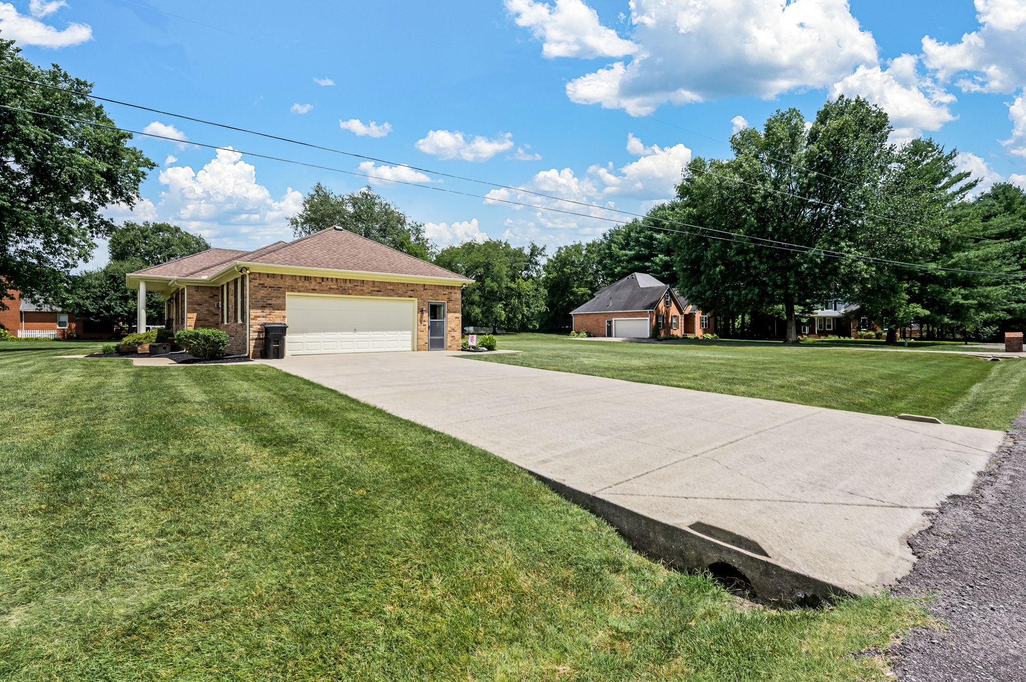 2104 Red Mile Rd