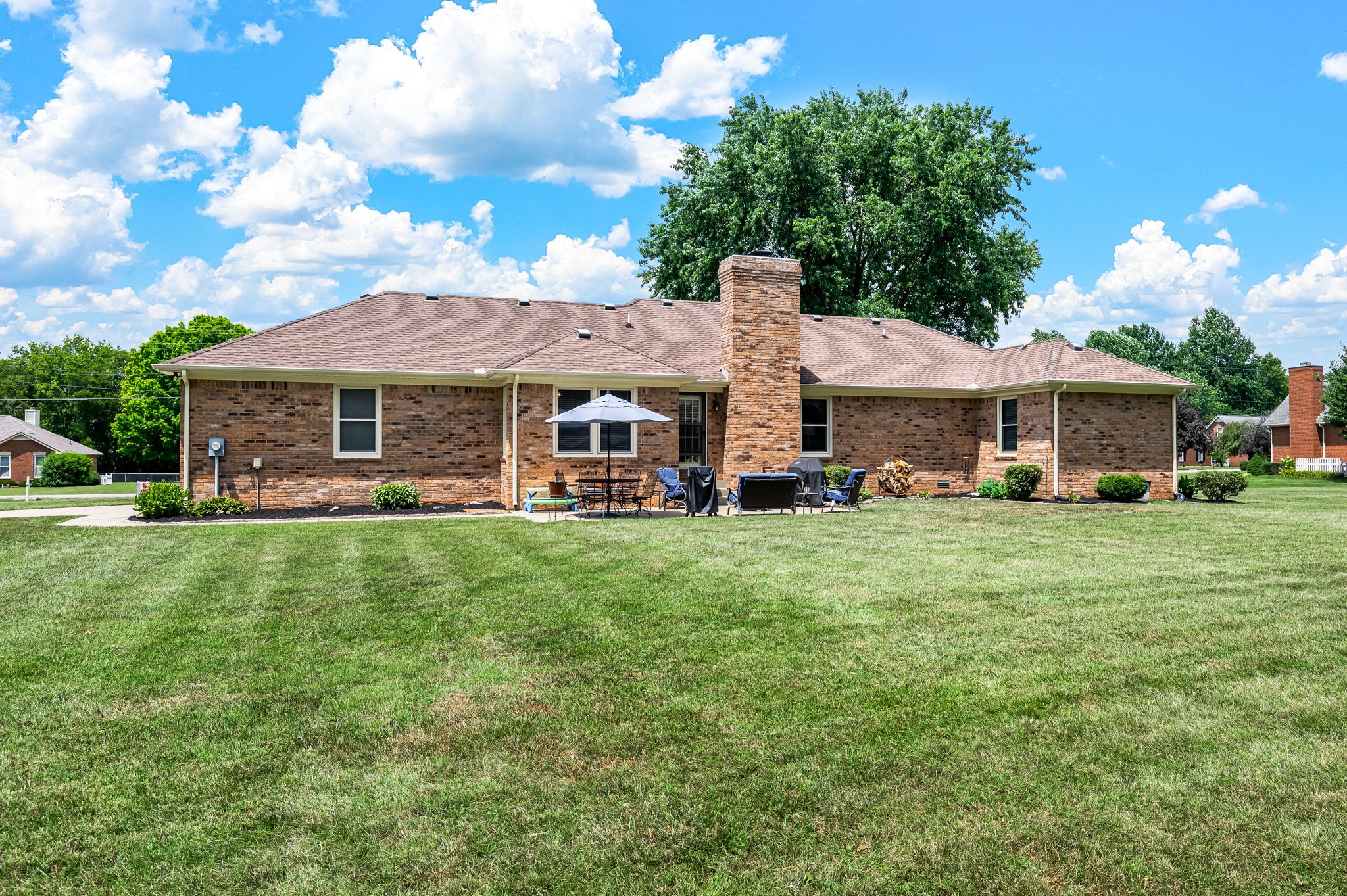 2104 Red Mile Rd