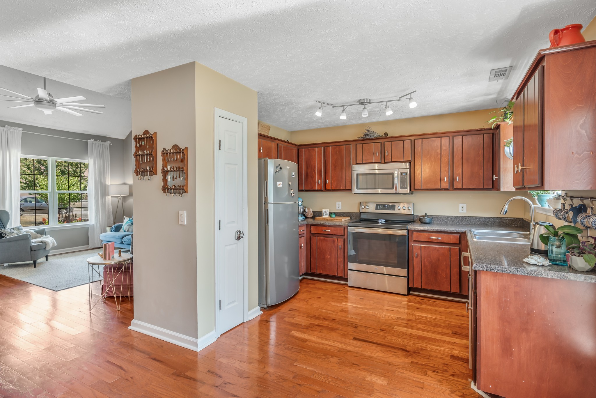 3205 Cloudfalls Trce