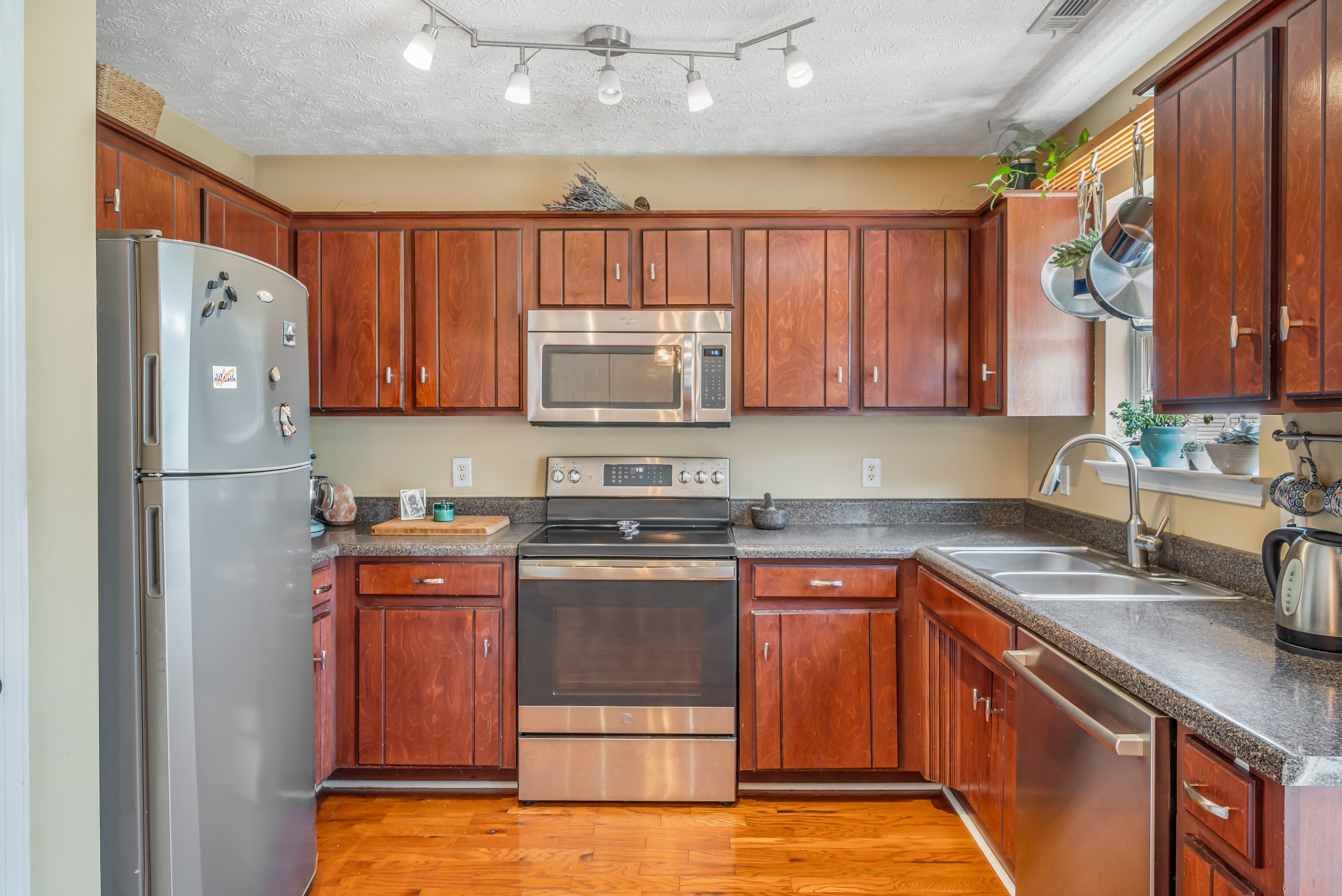 3205 Cloudfalls Trce