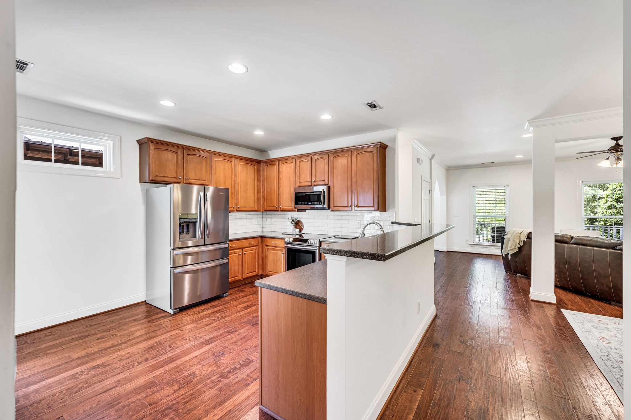 1013 Eden Park Dr