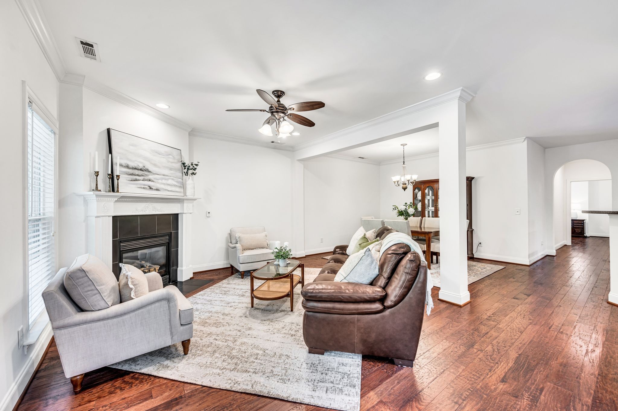 1013 Eden Park Dr
