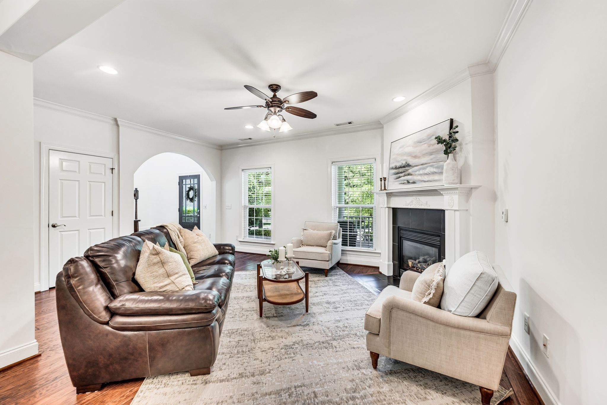 1013 Eden Park Dr