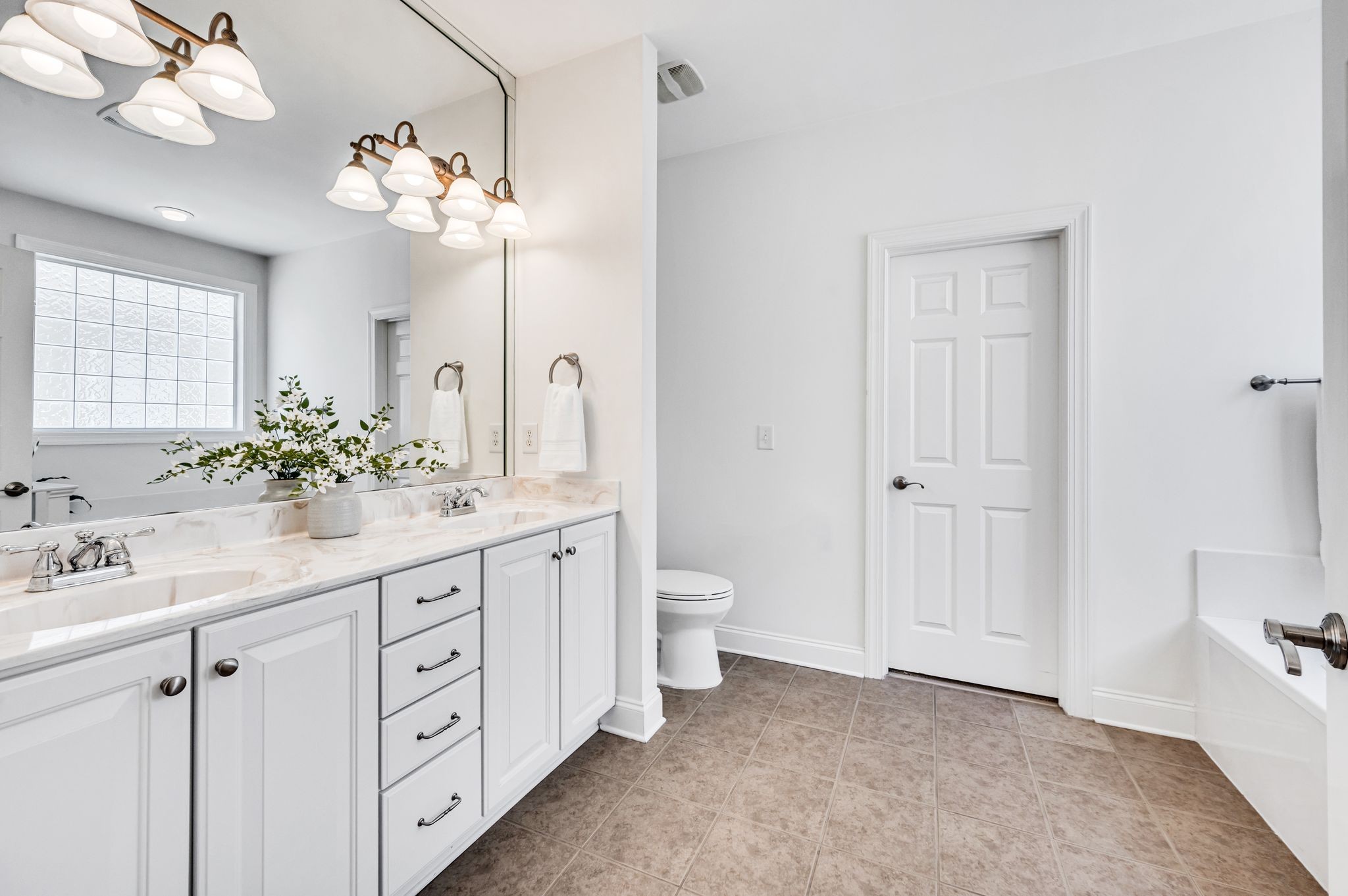 1013 Eden Park Dr