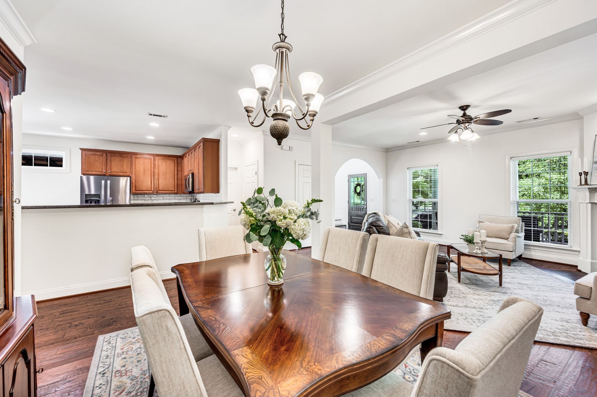 1013 Eden Park Dr