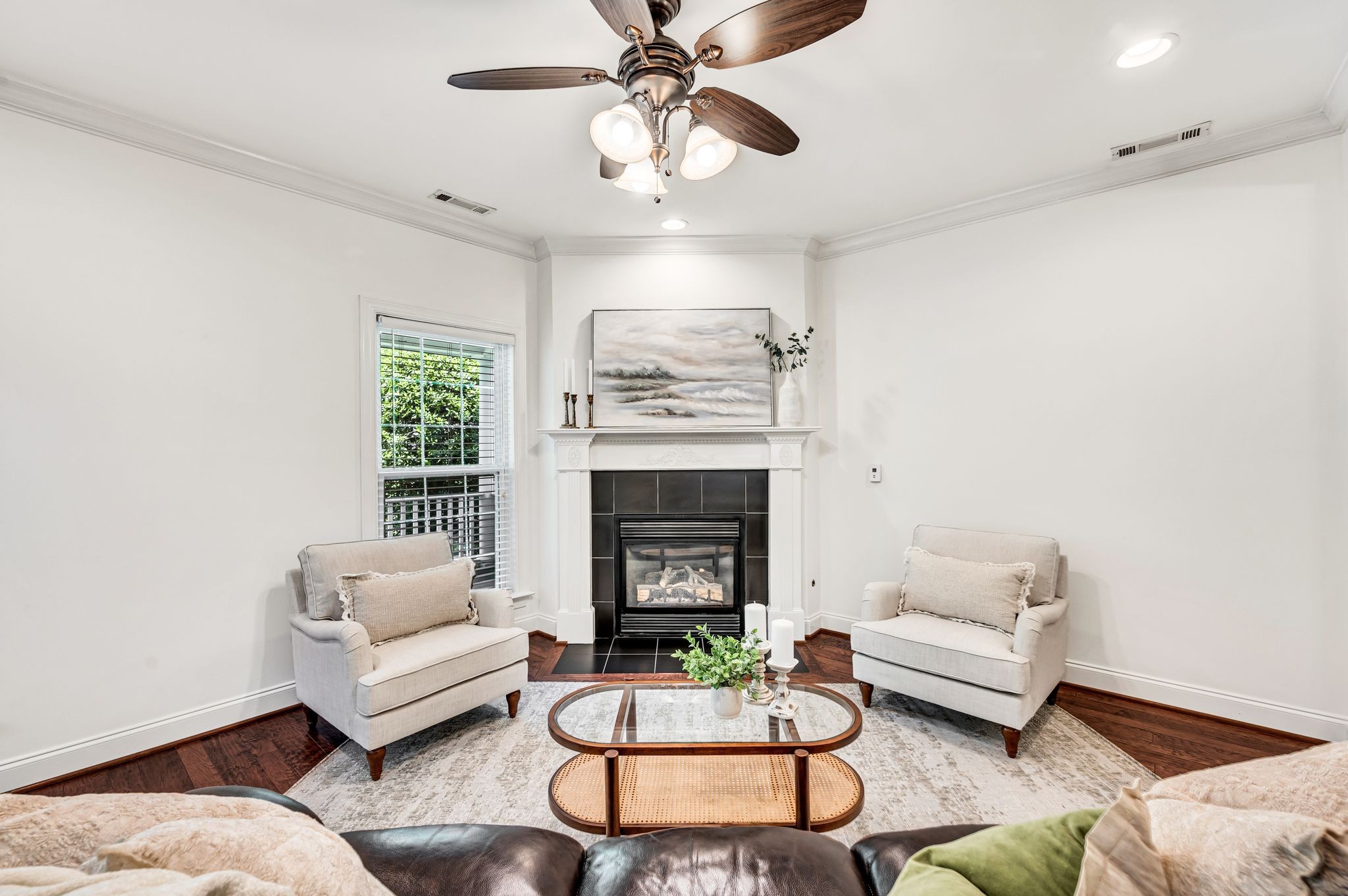 1013 Eden Park Dr