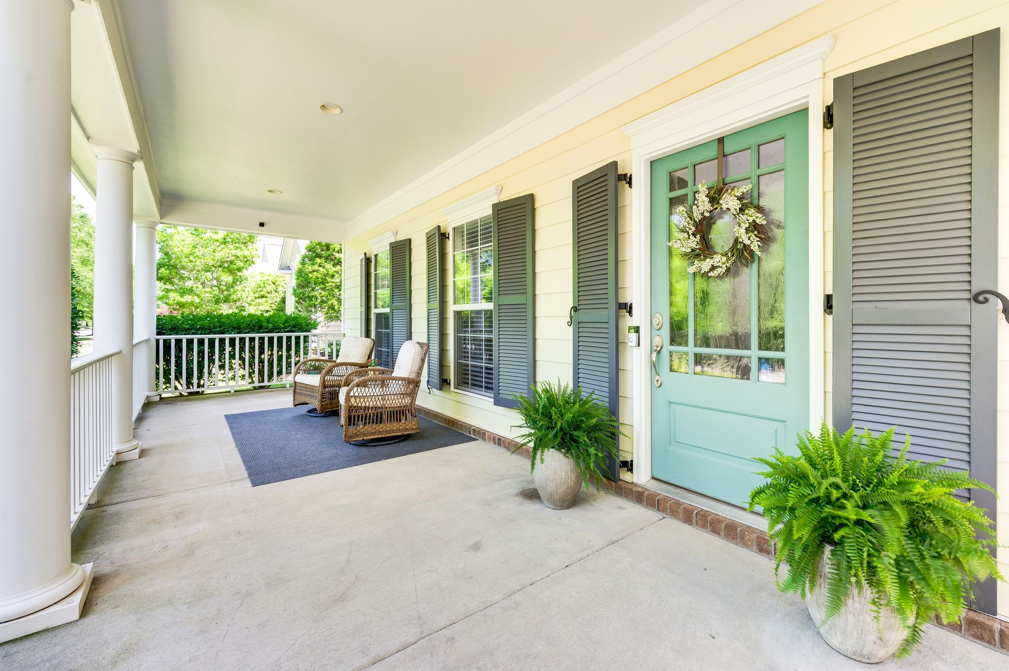 1013 Eden Park Dr