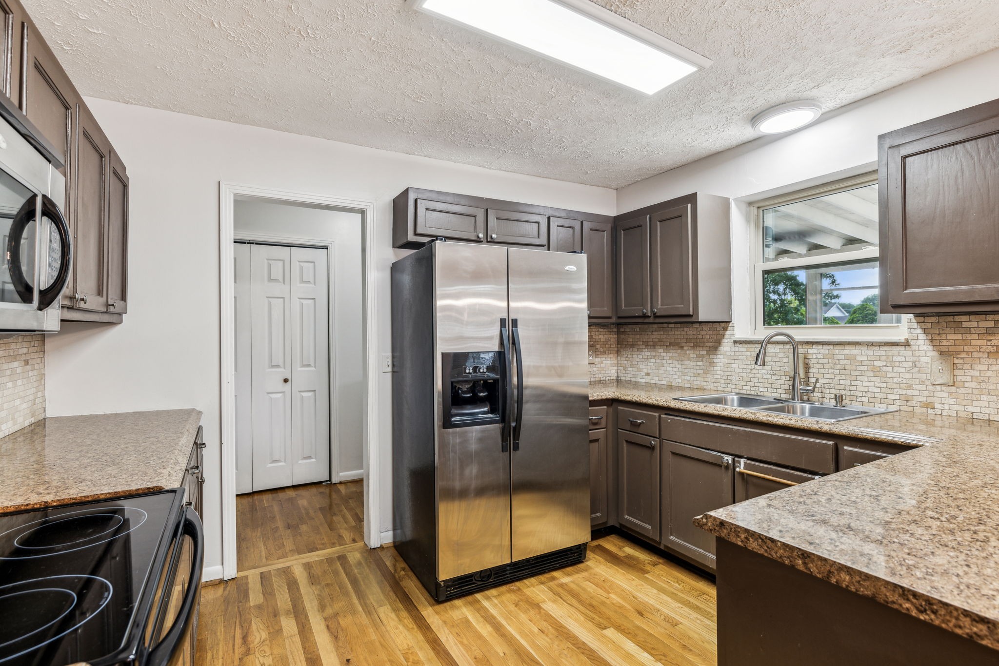 816 Walnut Ridge Dr