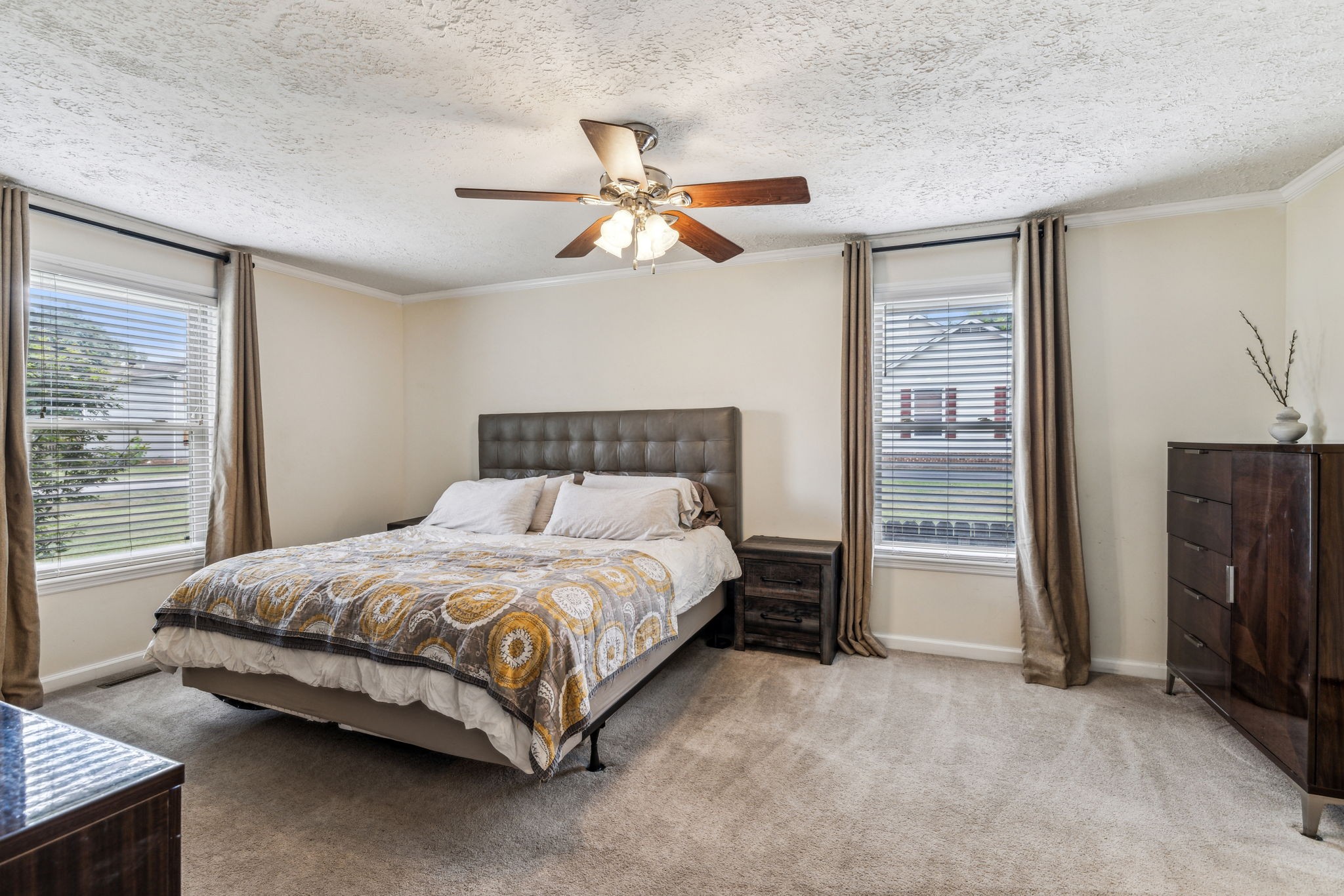 816 Walnut Ridge Dr
