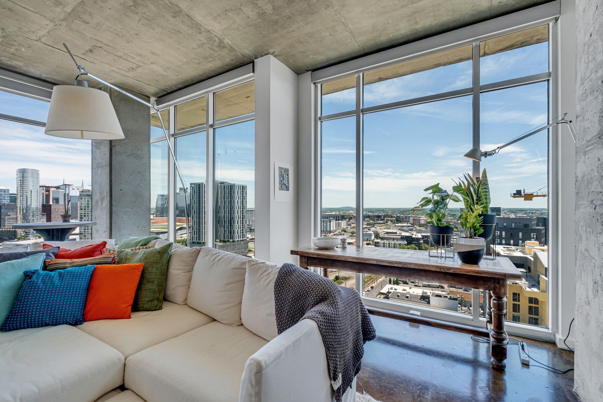 600 12th Ave, S Unit: 2115