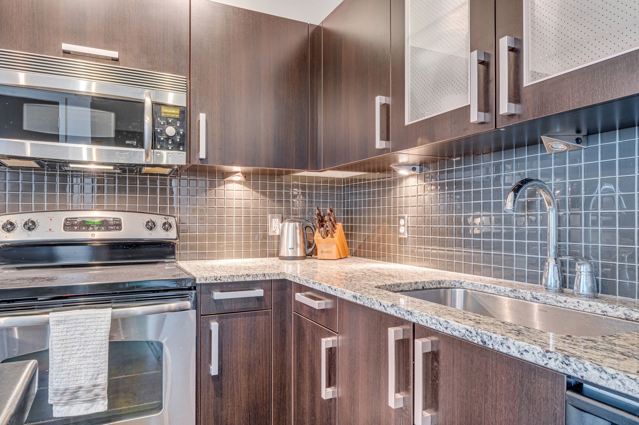 600 12th Ave, S Unit: 2115