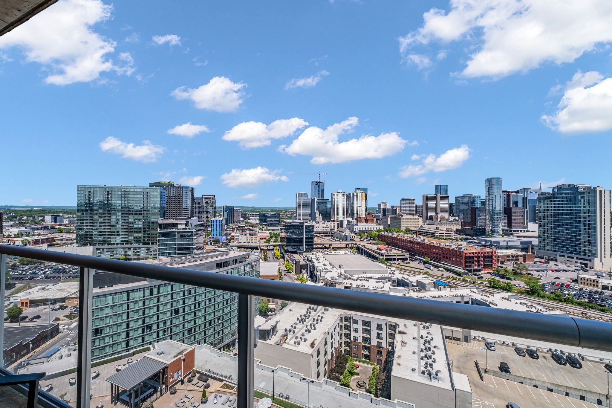 600 12th Ave, S Unit: 2115