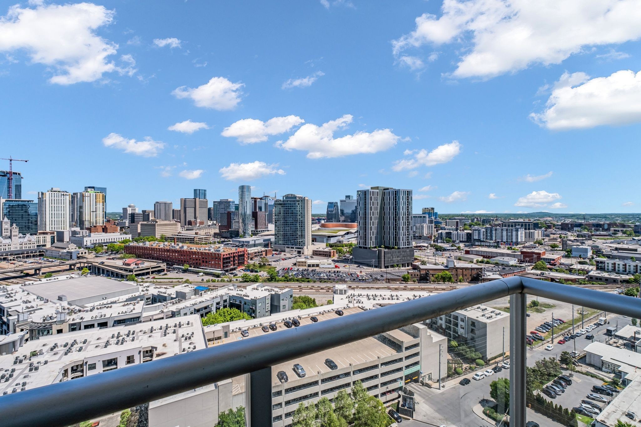 600 12th Ave, S Unit: 2115