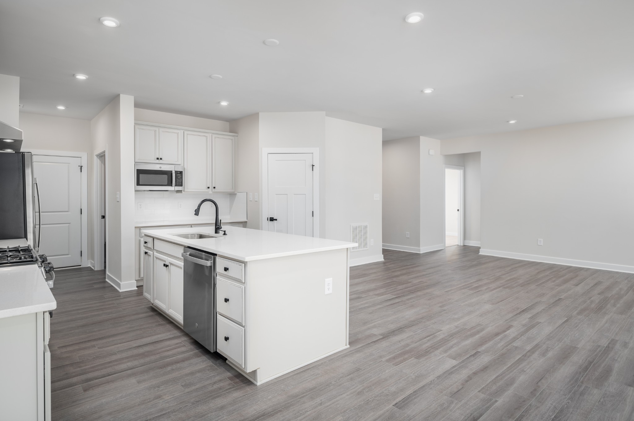 4421 Fairlight Lane