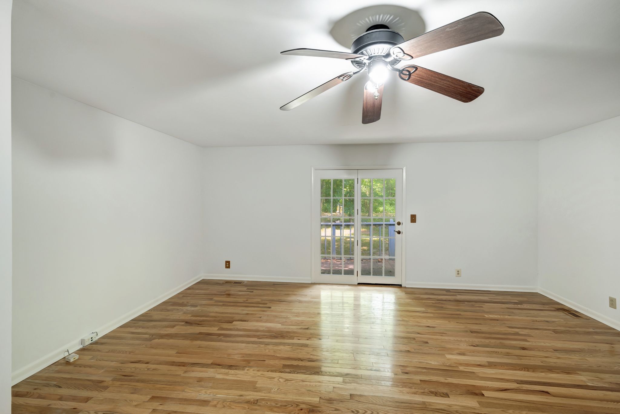 104 Foxland Dr