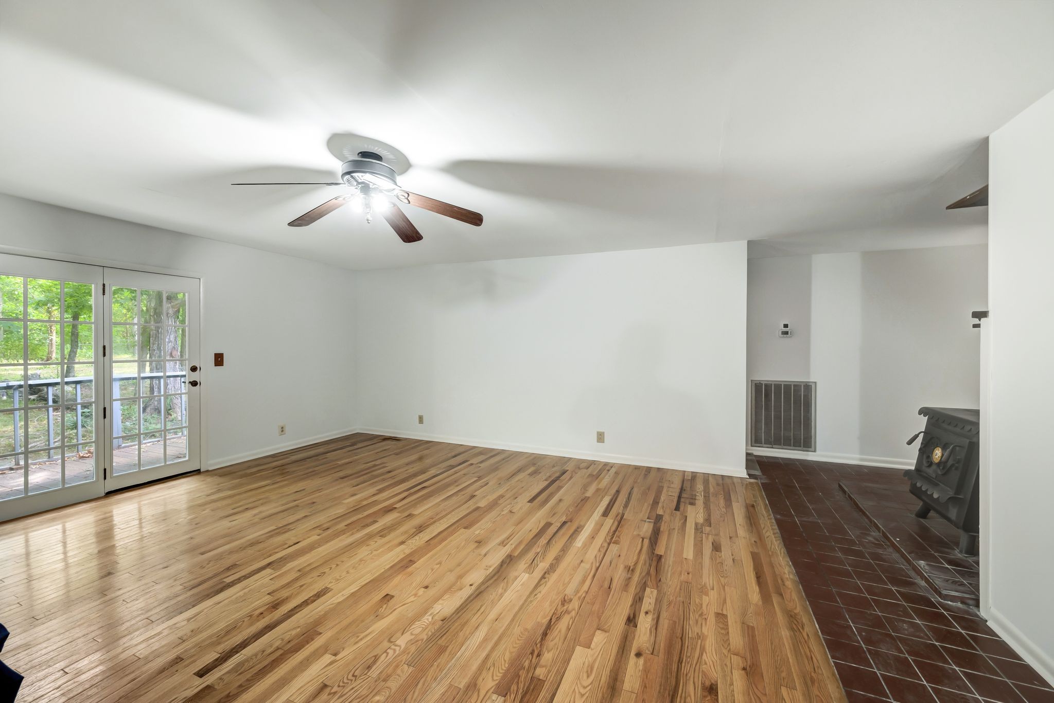 104 Foxland Dr