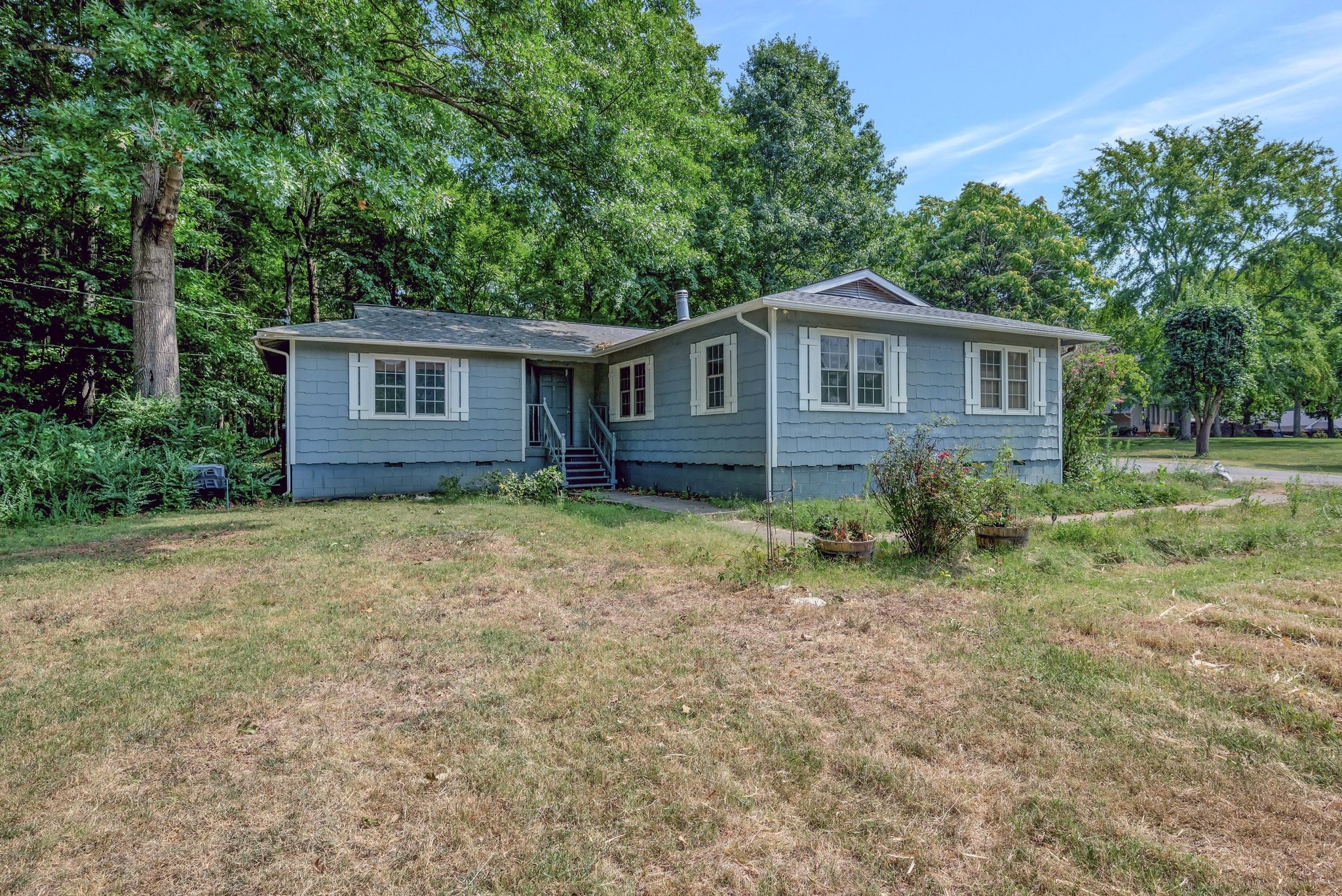 104 Foxland Dr