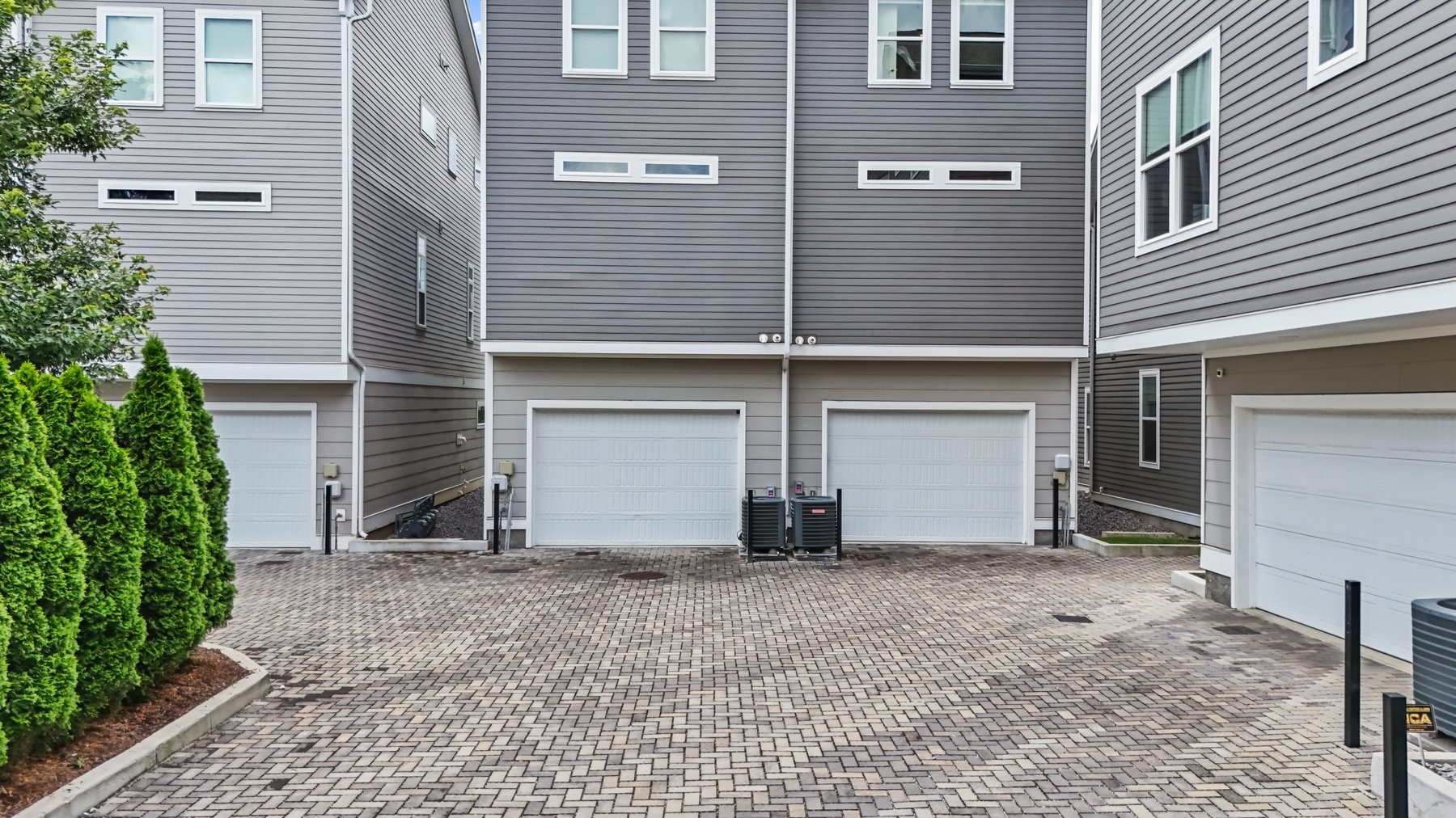 442 Merritt Ave