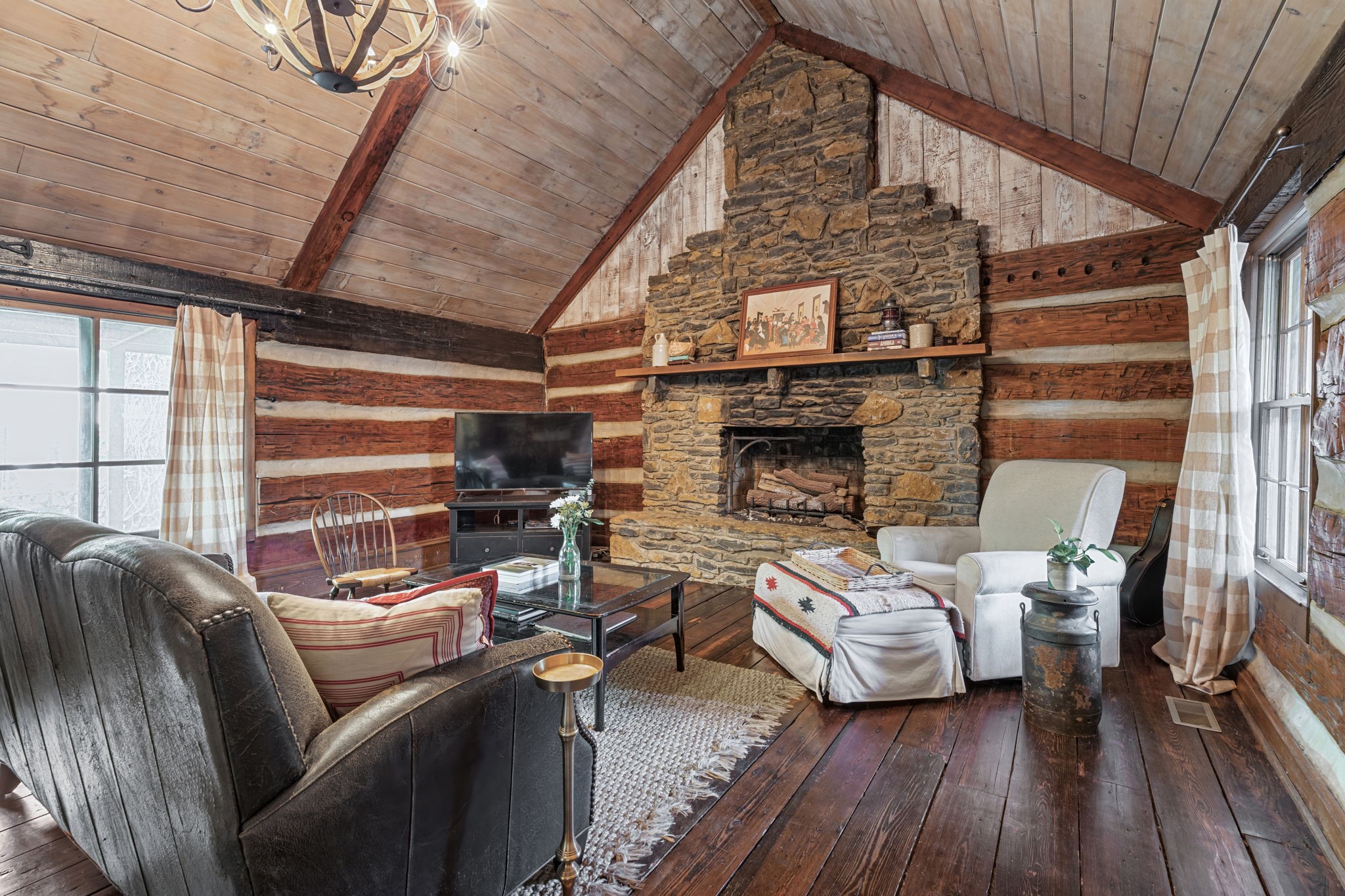 3712 Valley Ridge Dr