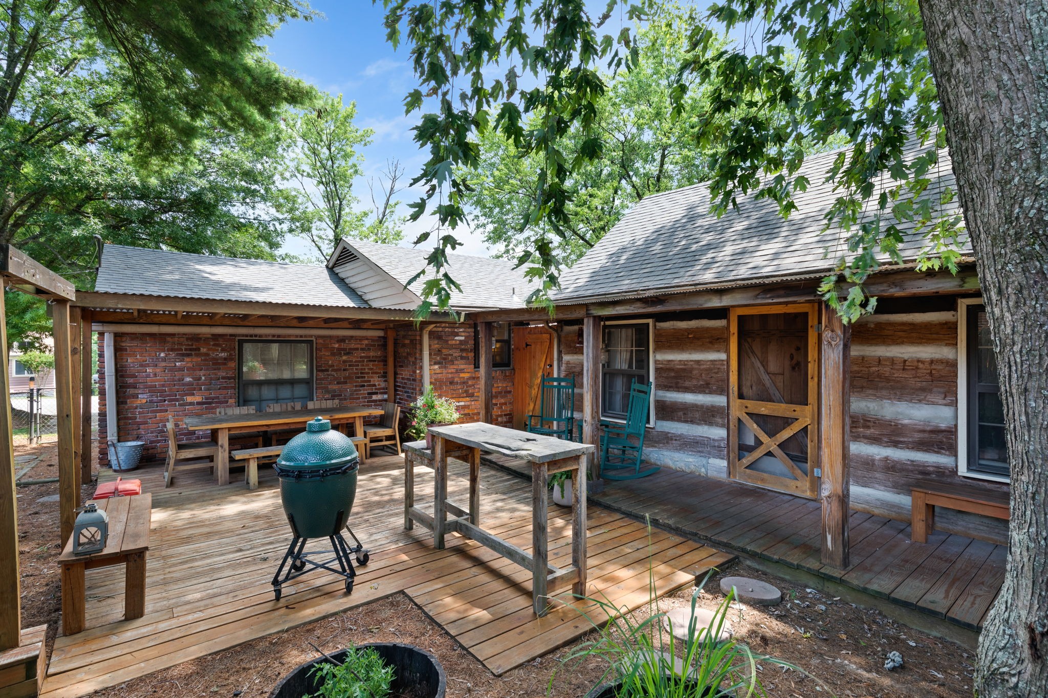 3712 Valley Ridge Dr