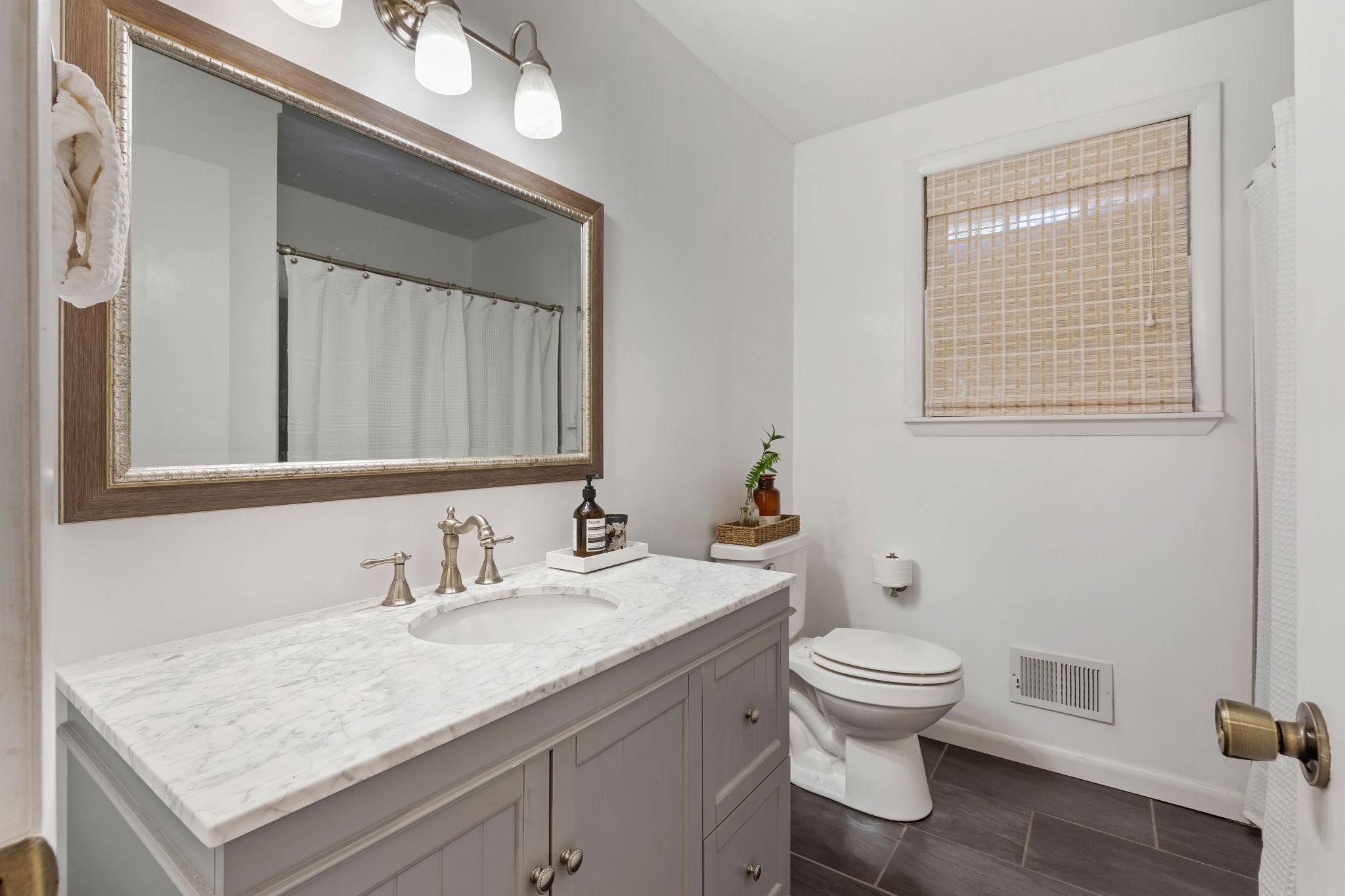 3712 Valley Ridge Dr