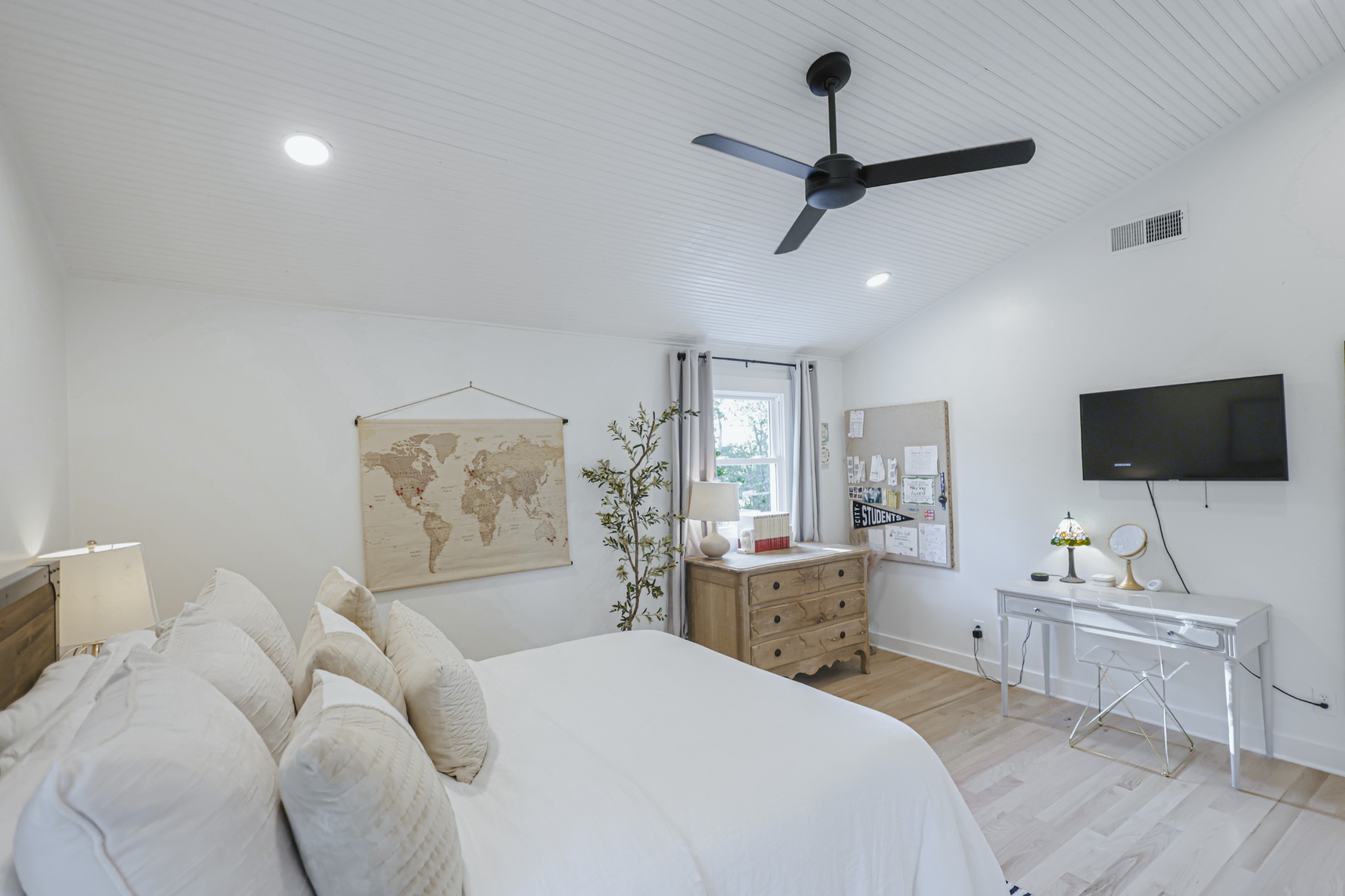 105 Fox Hill Ct
