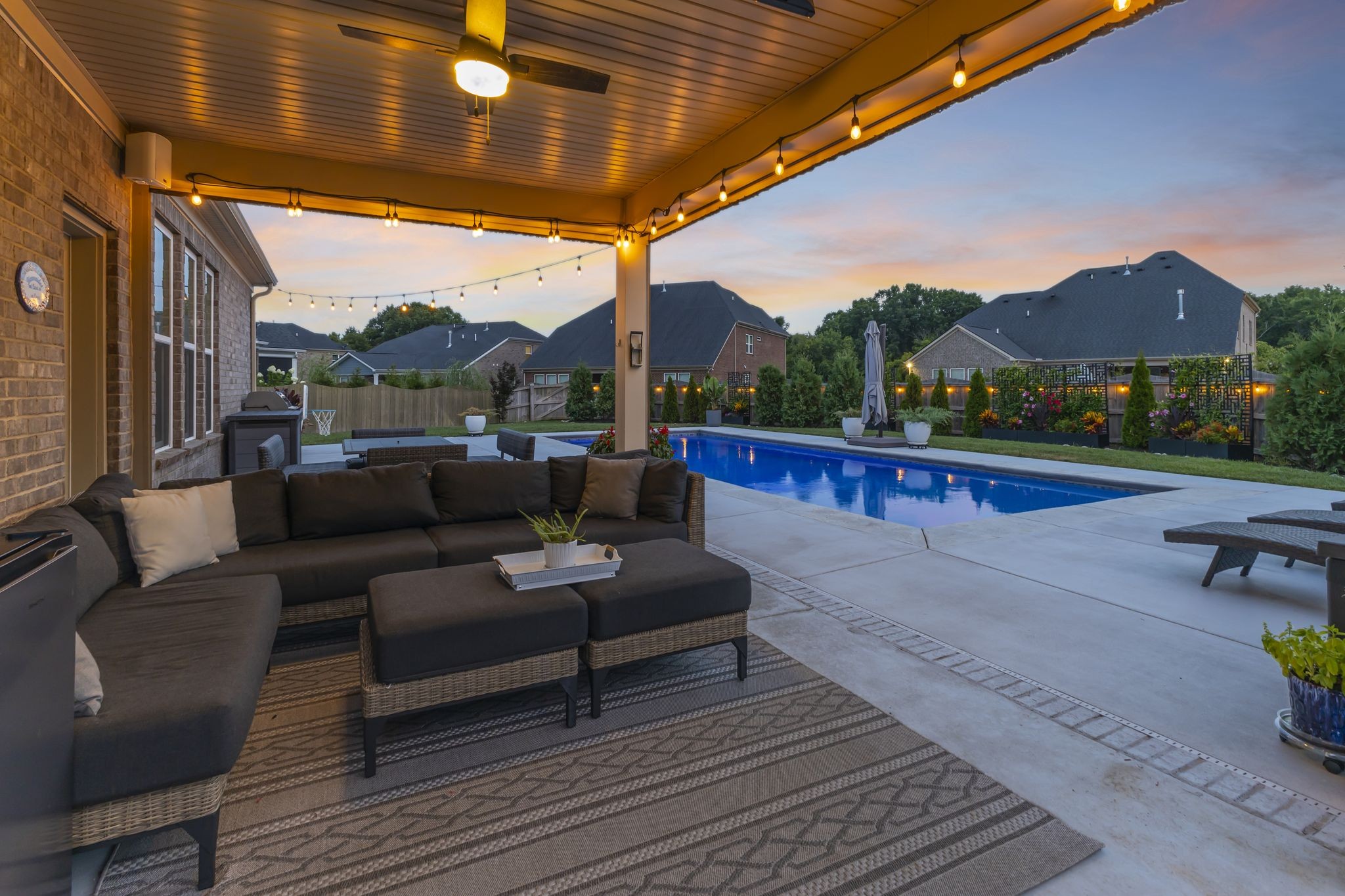 812 Stone Meadow Ct