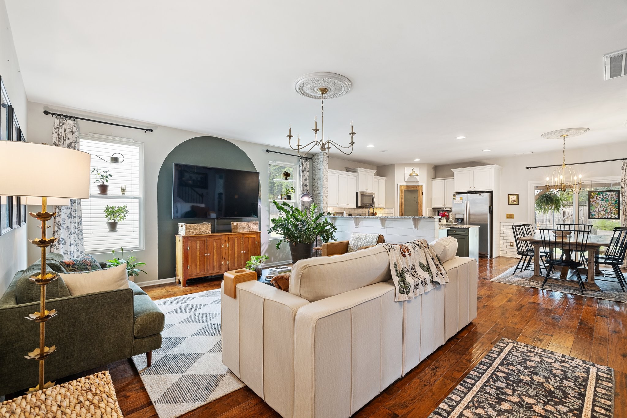 2618 Miranda Dr