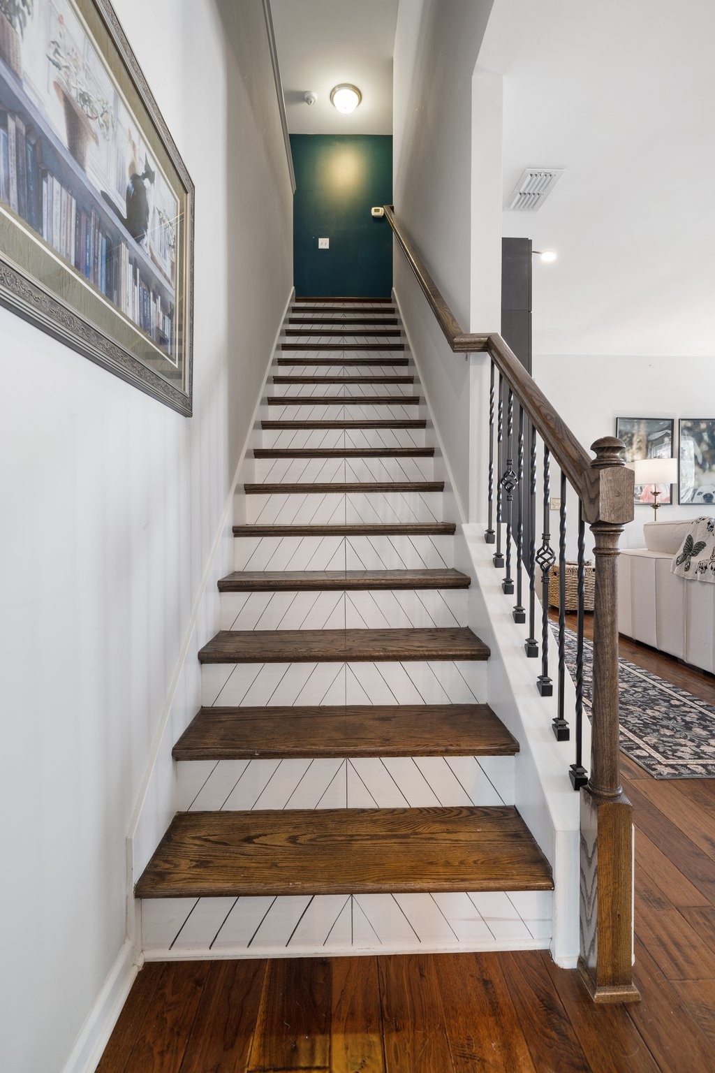 2618 Miranda Dr