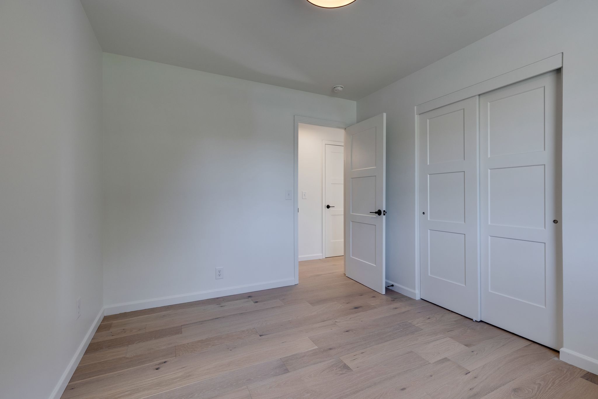 625 W Meade Blvd