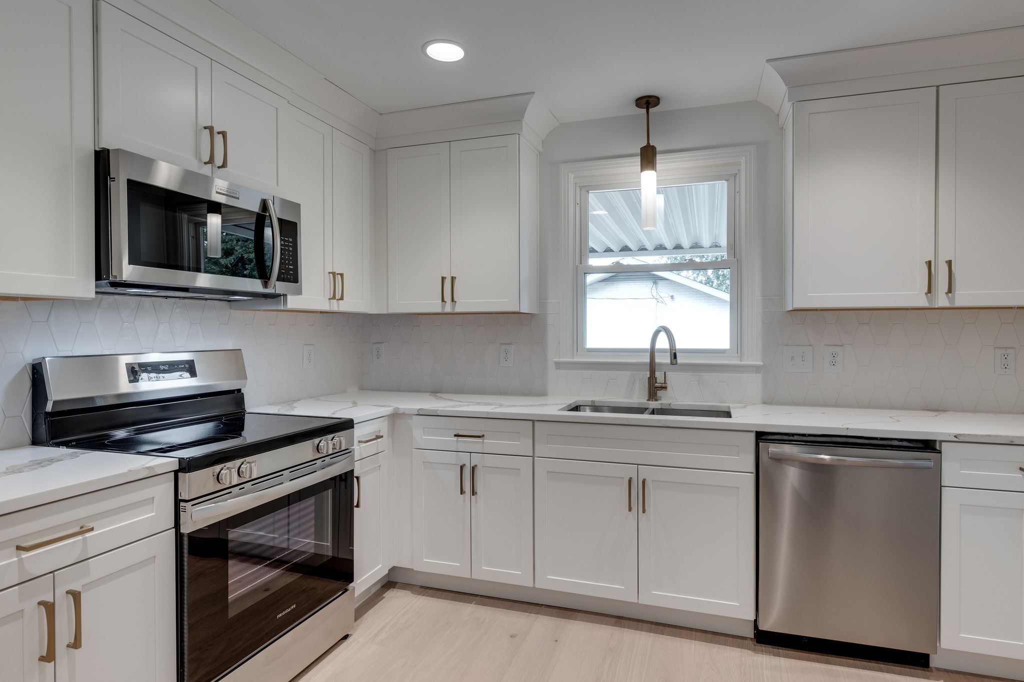 625 W Meade Blvd